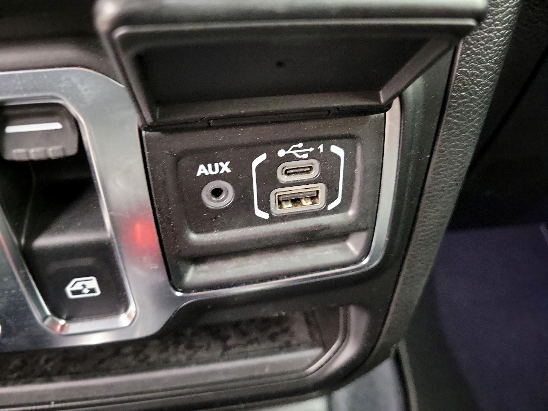 Thumbnail: 2021 Jeep Wrangler - 19