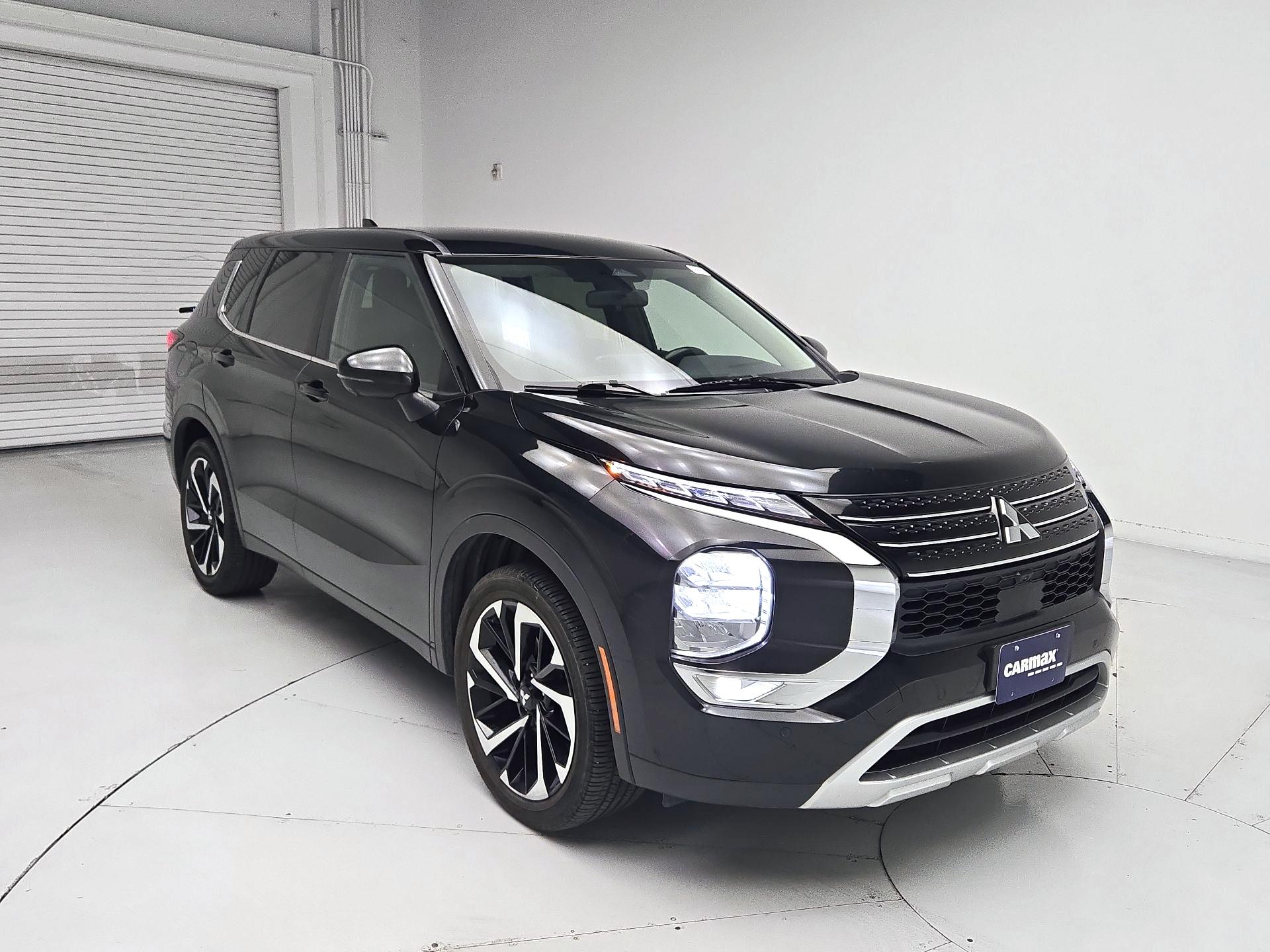 Thumbnail: 2024 Mitsubishi Outlander - 1