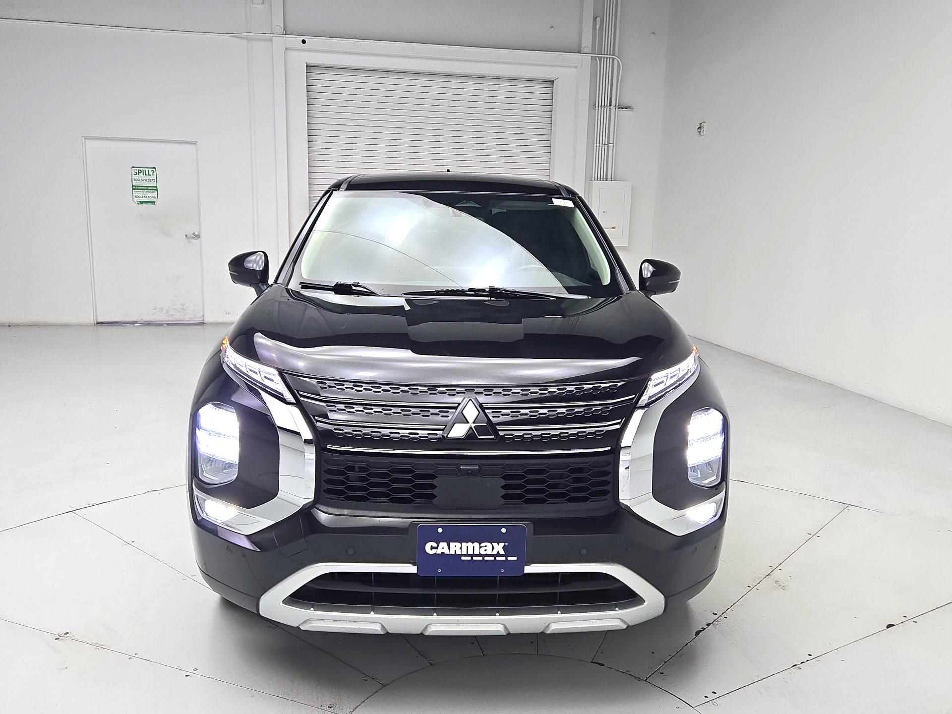 Thumbnail: 2024 Mitsubishi Outlander - 2