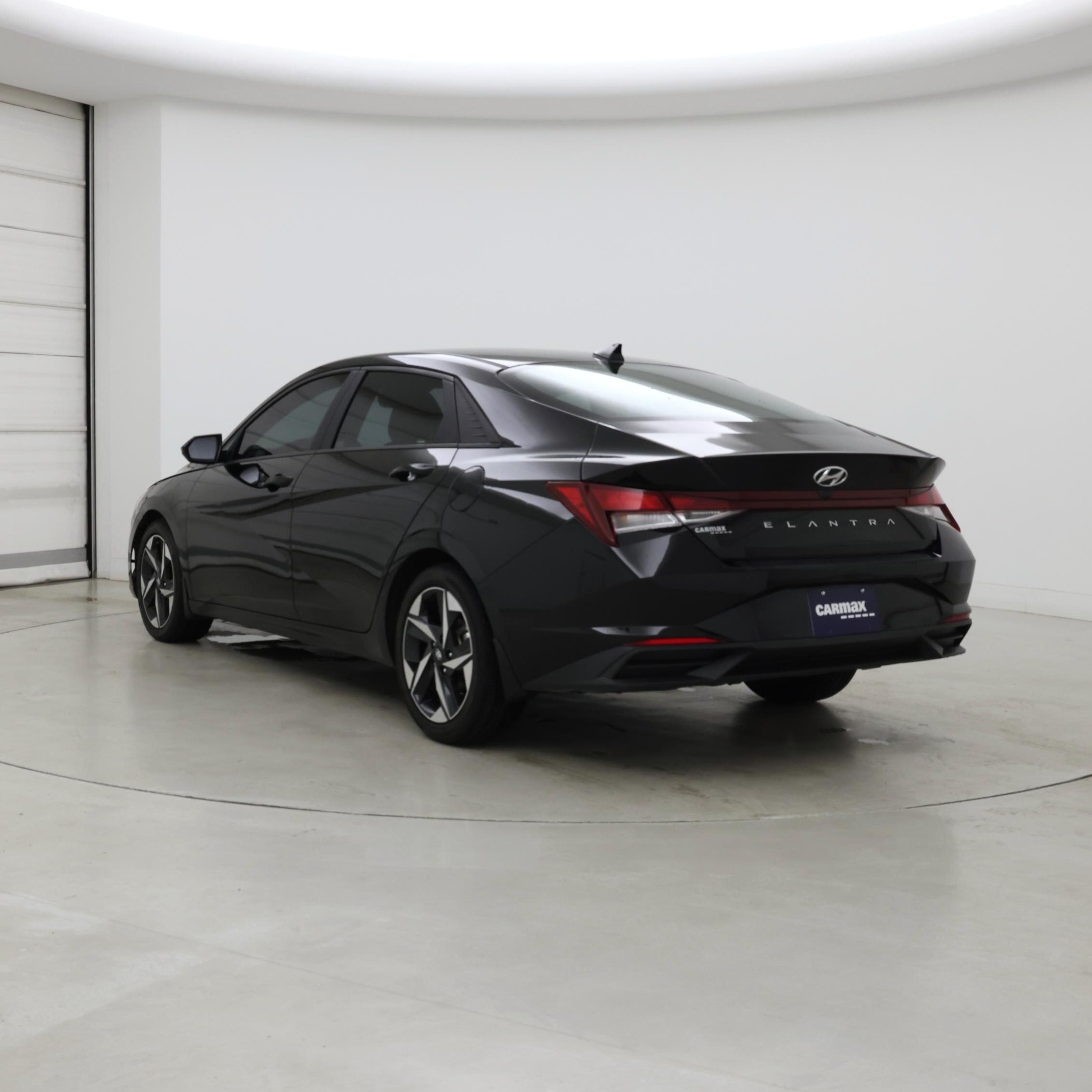 Thumbnail: 2023 Hyundai Elantra - 2