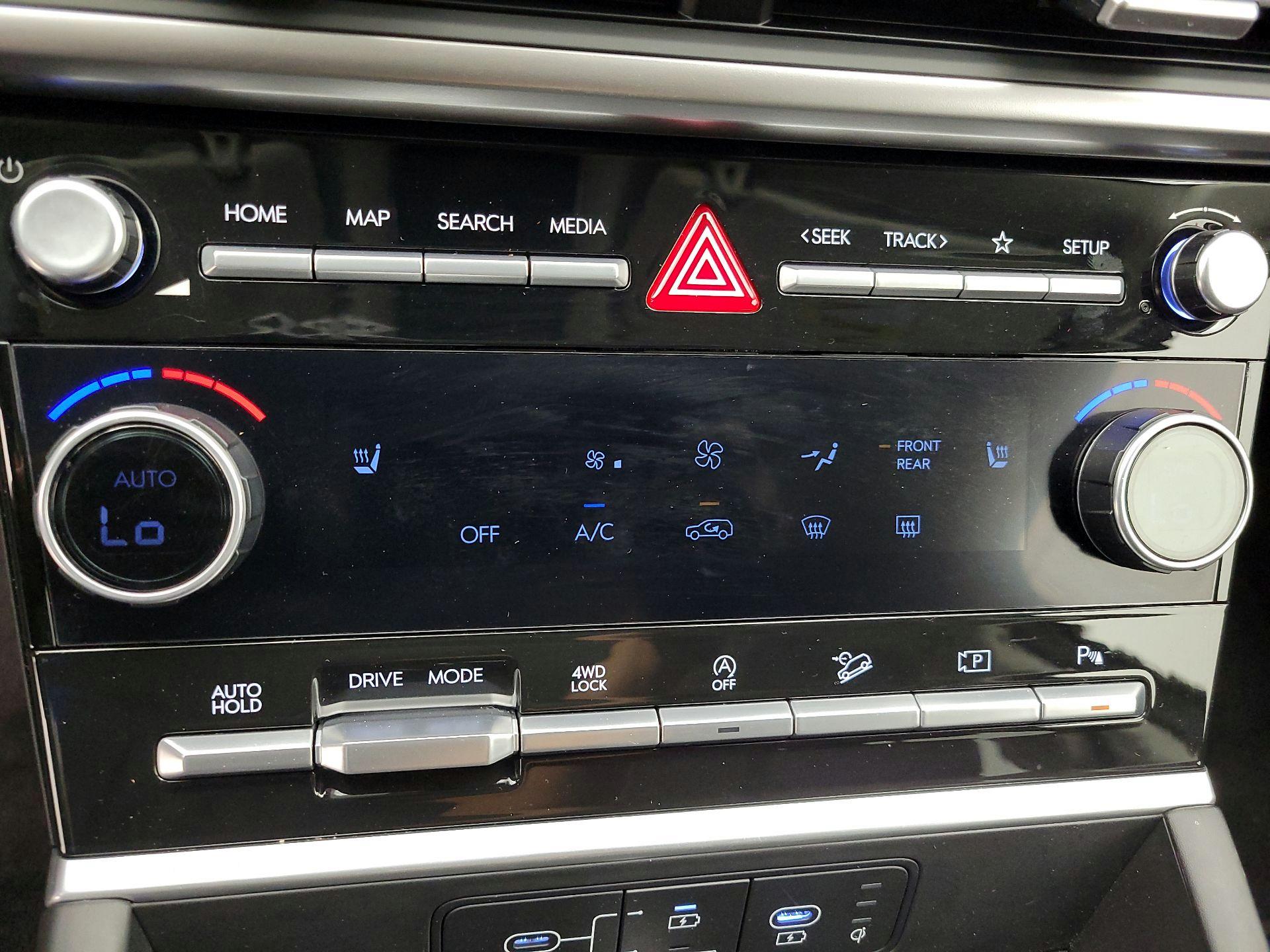 Thumbnail: 2024 Hyundai Santa Fe - 17