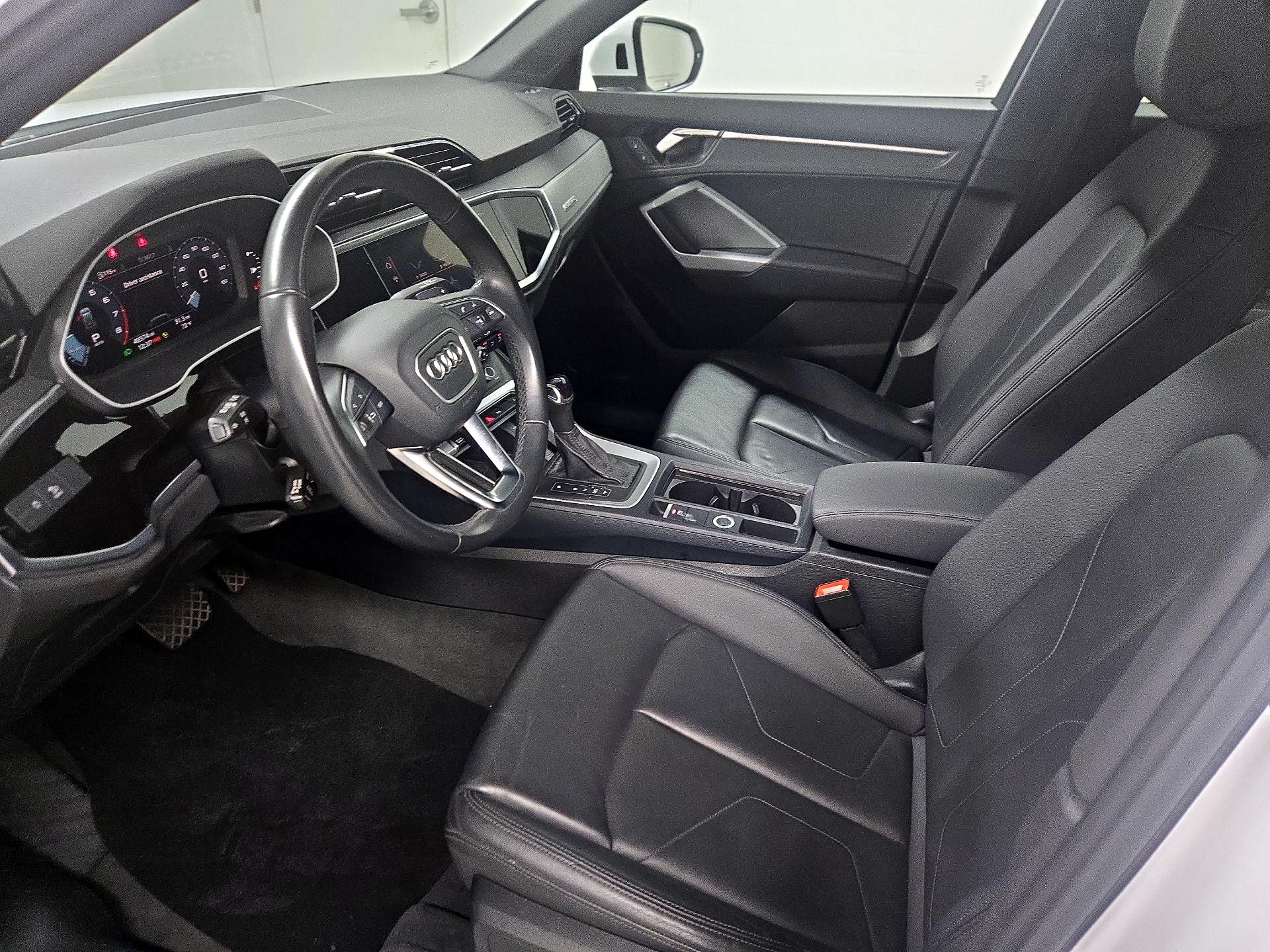 Thumbnail: 2024 Audi Q3 - 11