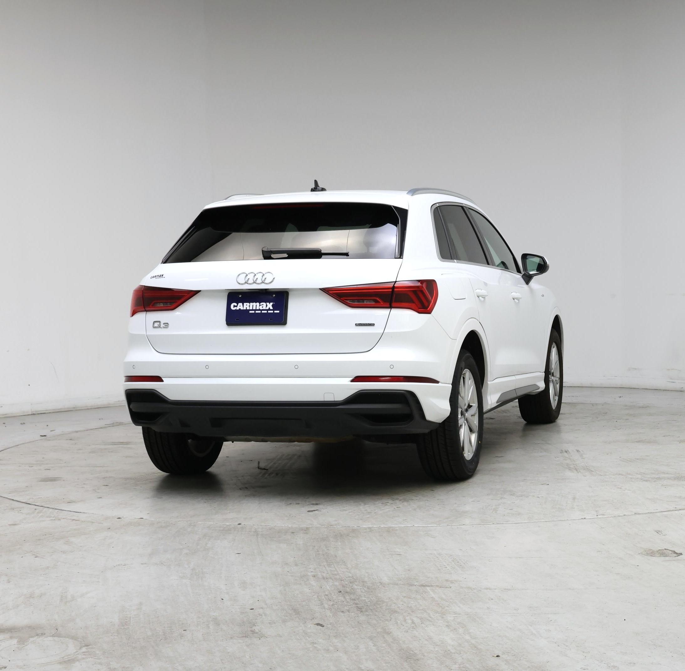 Thumbnail: 2024 Audi Q3 - 8