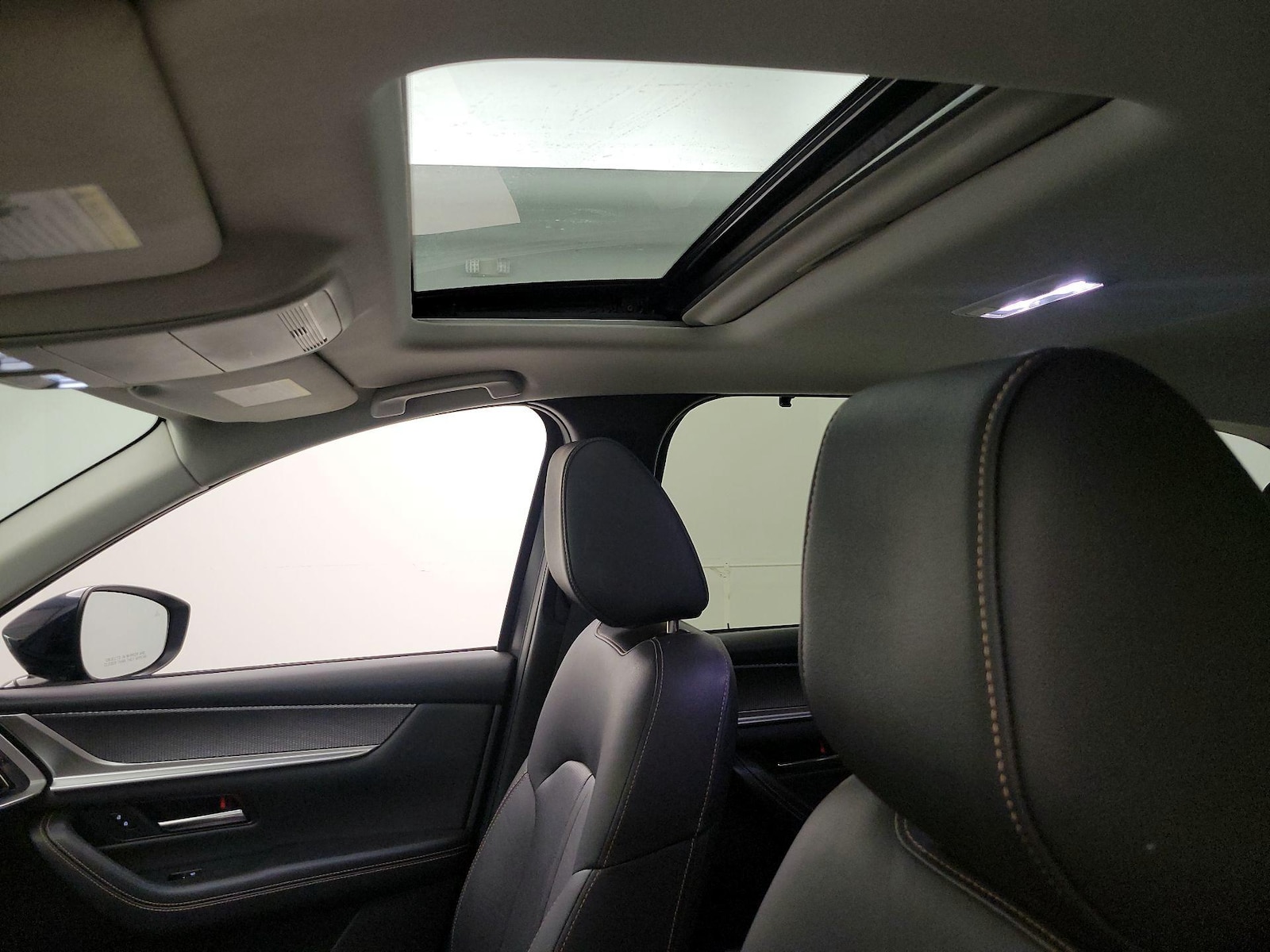 Sunroof(s) & Overhead Airbags