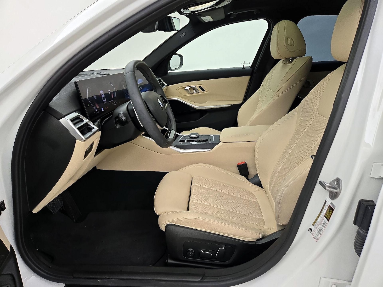 2025 BMW 3 Series 330i - Photo 12