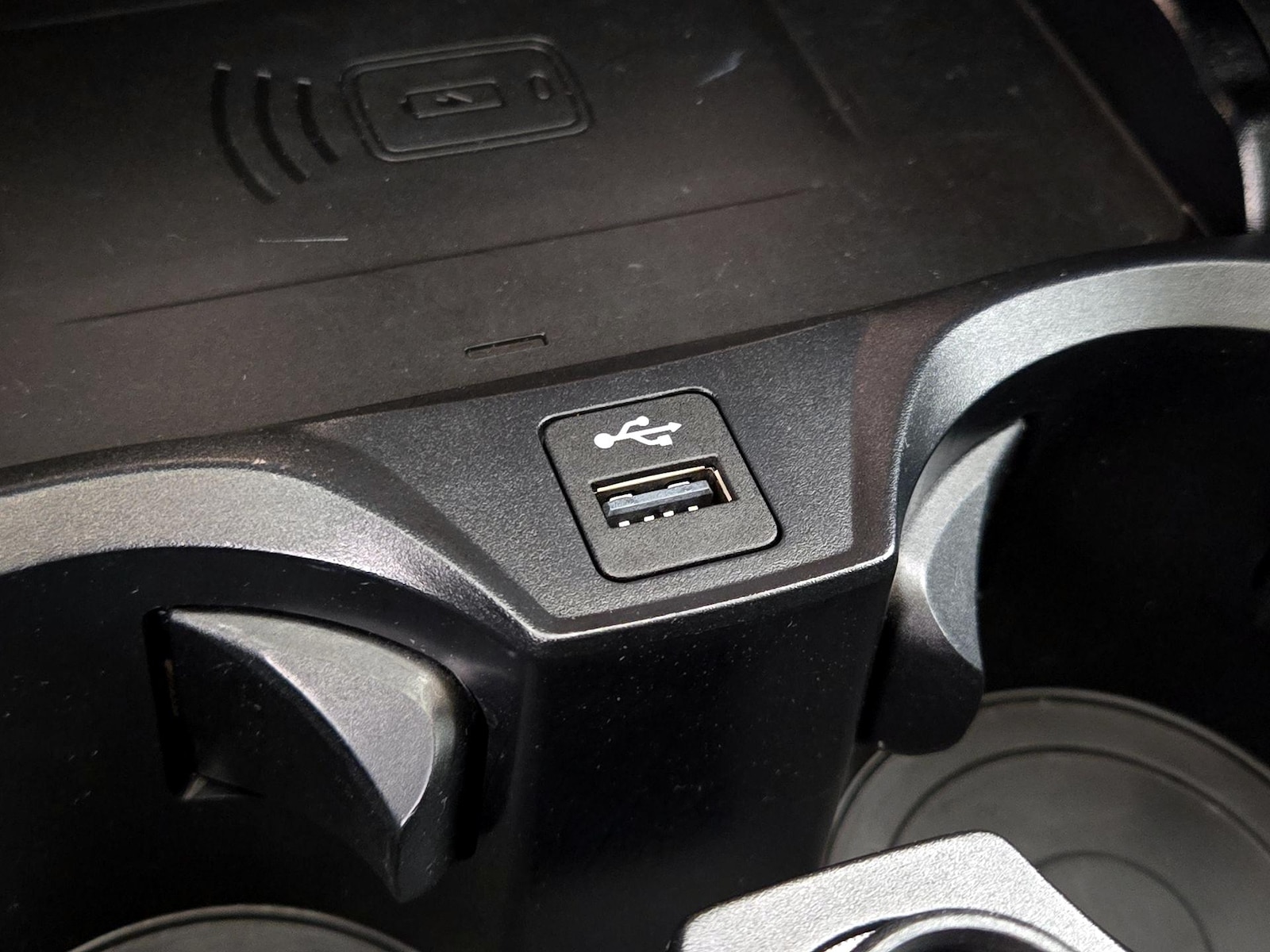 2025 BMW 3 Series 330i - Photo 20