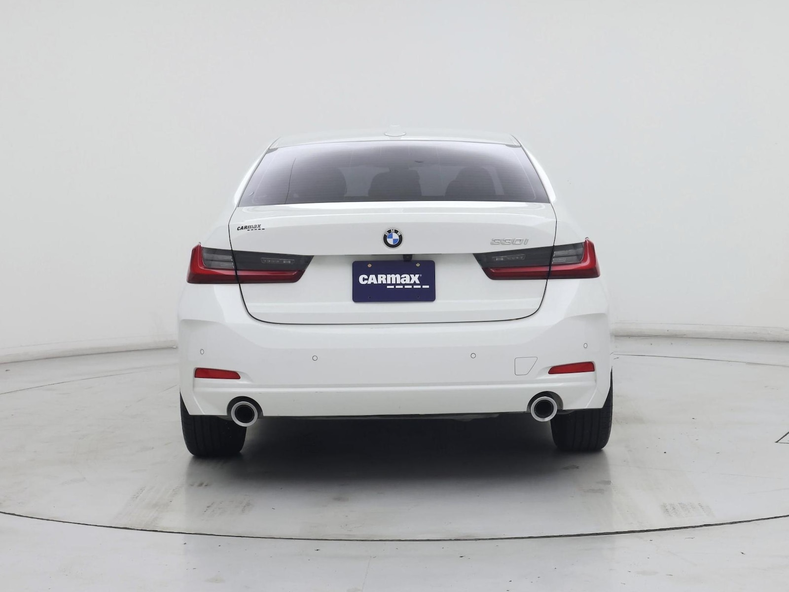 2025 BMW 3 Series 330i - Photo 7