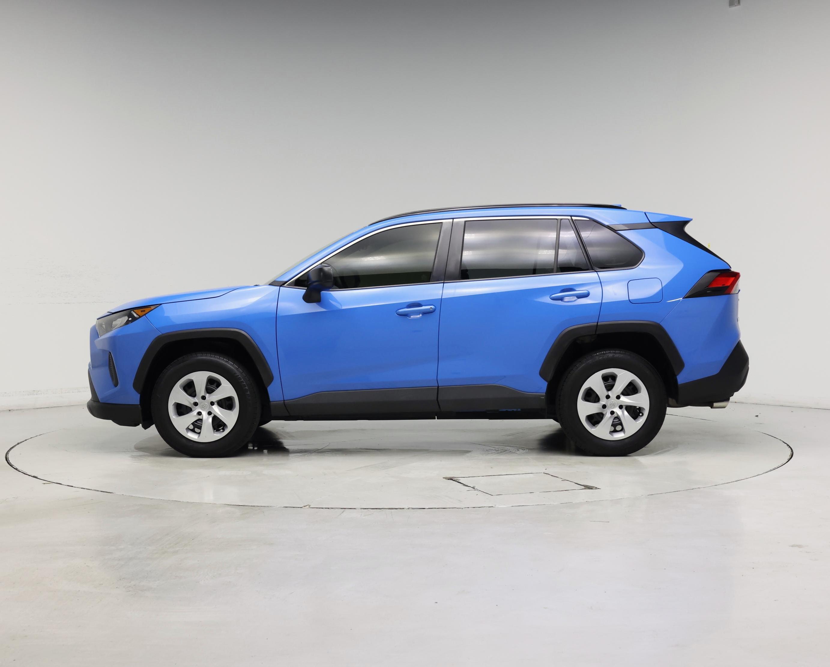 Thumbnail: 2020 Toyota RAV4 - 3