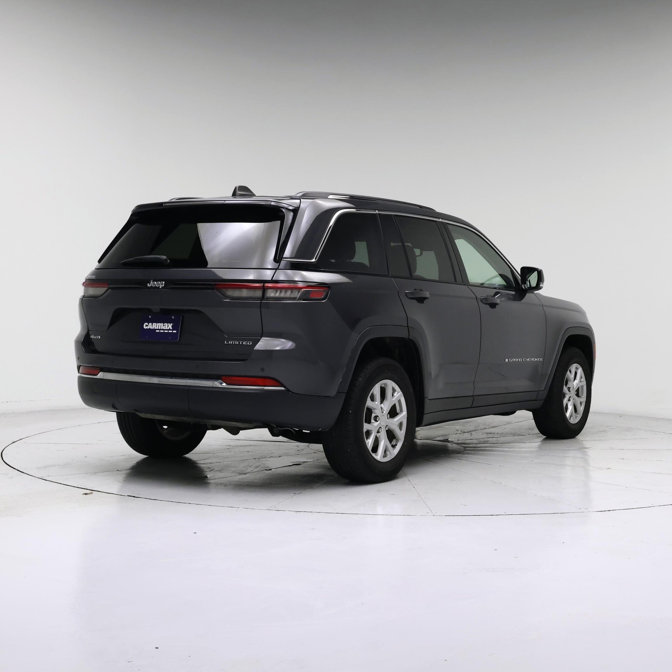 Thumbnail: 2023 Jeep Grand Cherokee - 8
