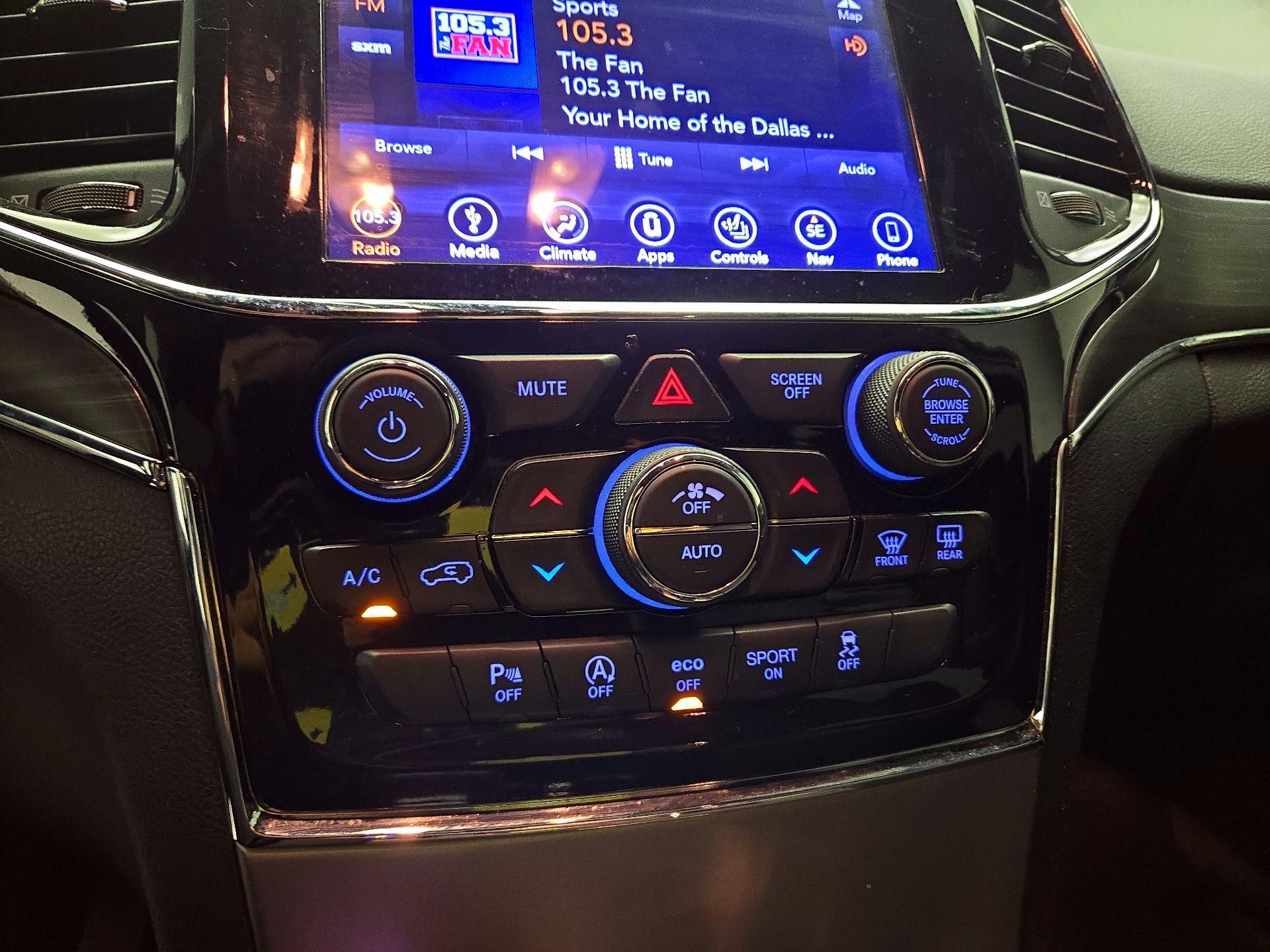 Thumbnail: 2019 Jeep Grand Cherokee - 14
