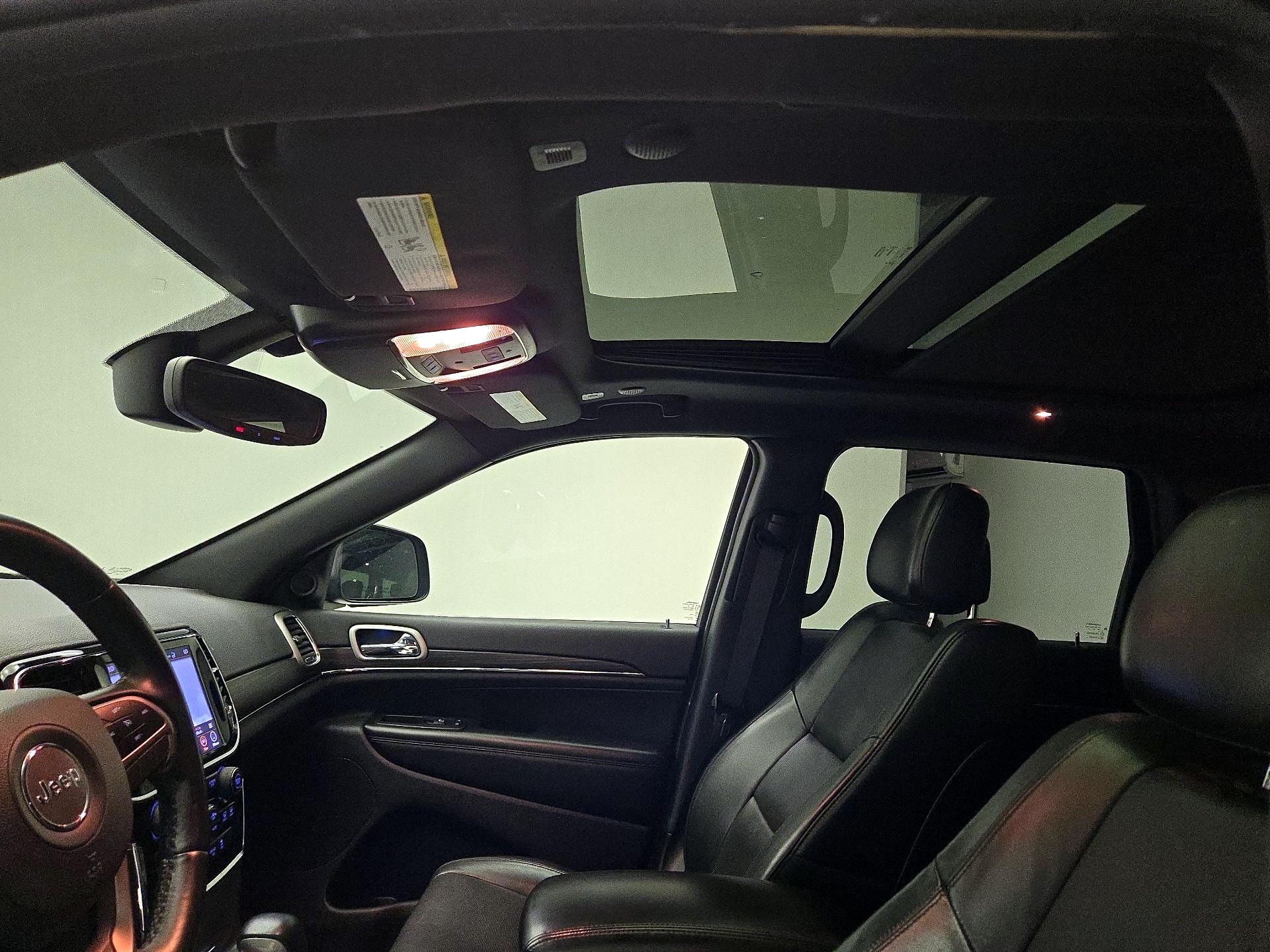 Thumbnail: 2019 Jeep Grand Cherokee - 17