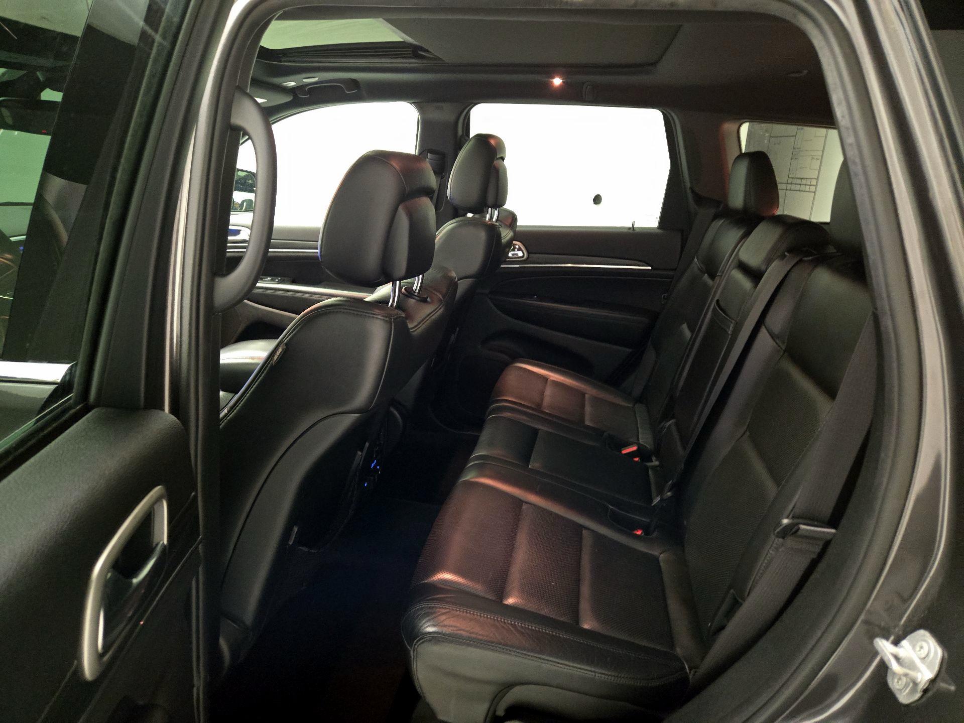 Thumbnail: 2019 Jeep Grand Cherokee - 18