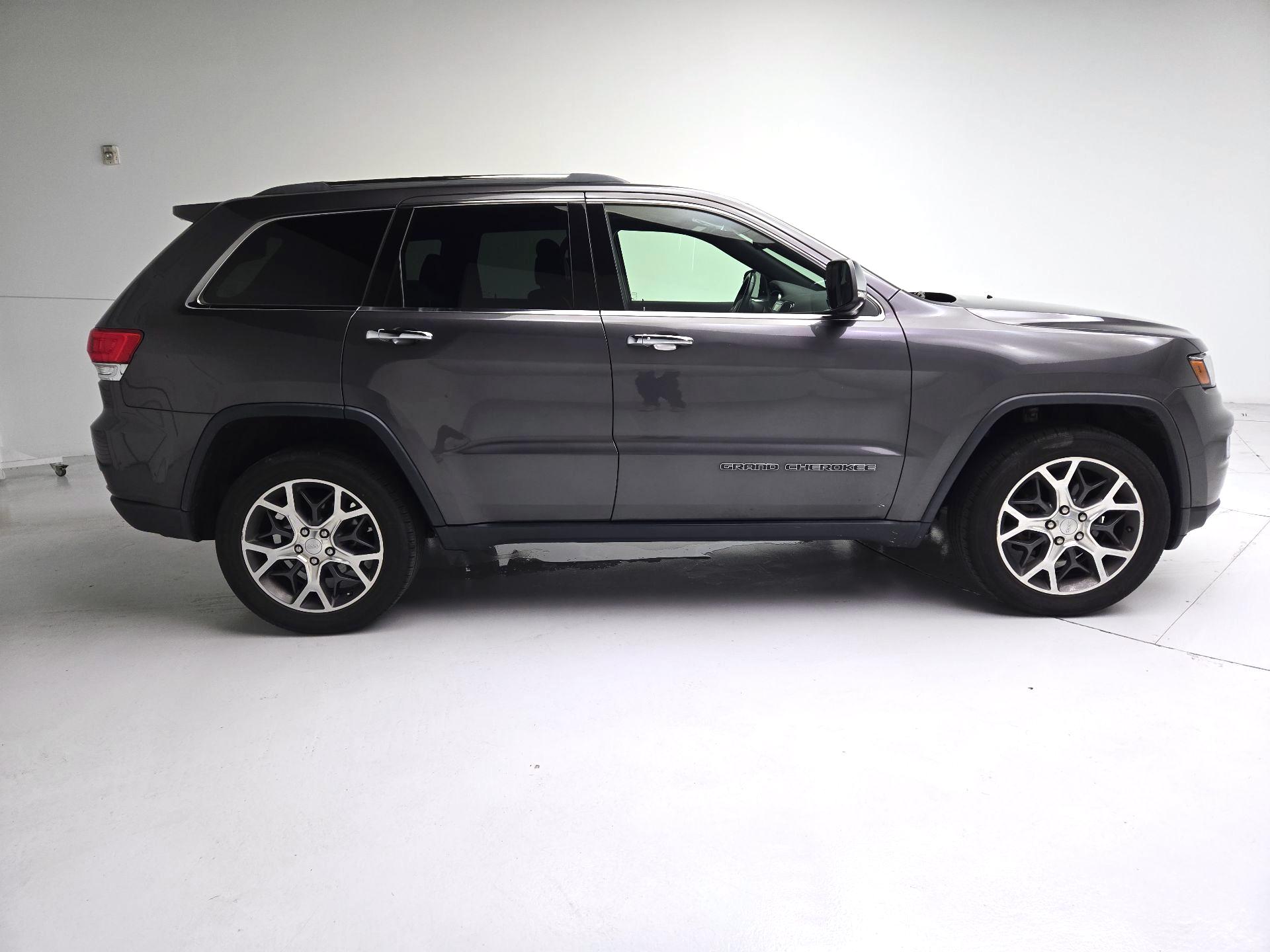 Thumbnail: 2019 Jeep Grand Cherokee - 4