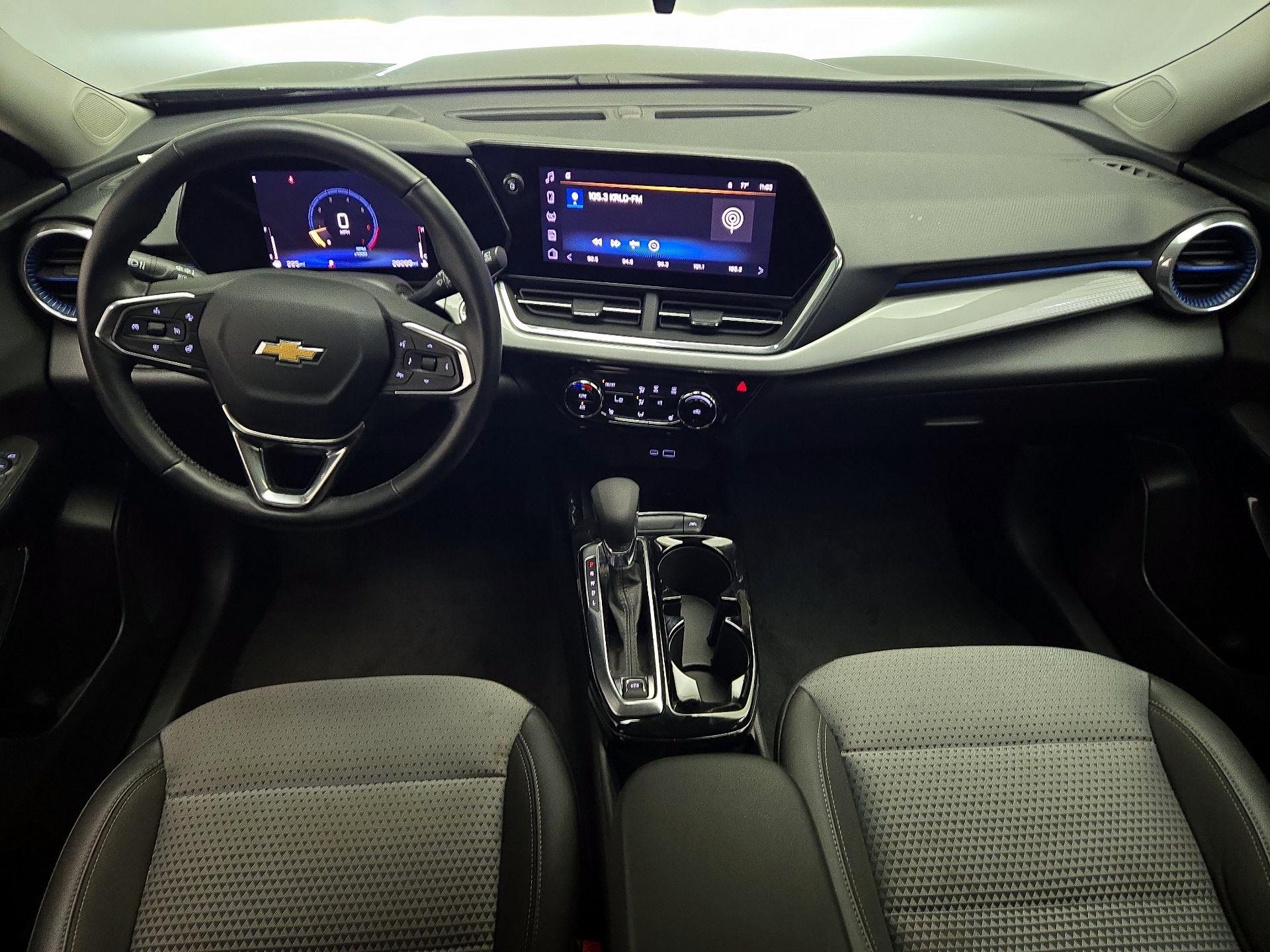 Thumbnail: 2025 Chevrolet Trax - 9