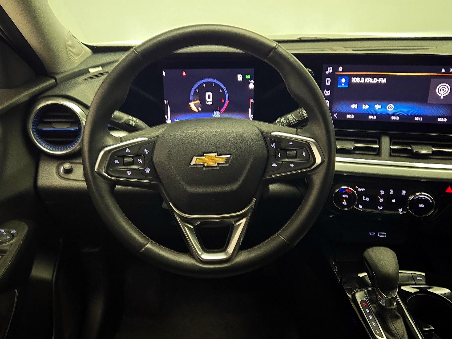 Thumbnail: 2025 Chevrolet Trax - 10