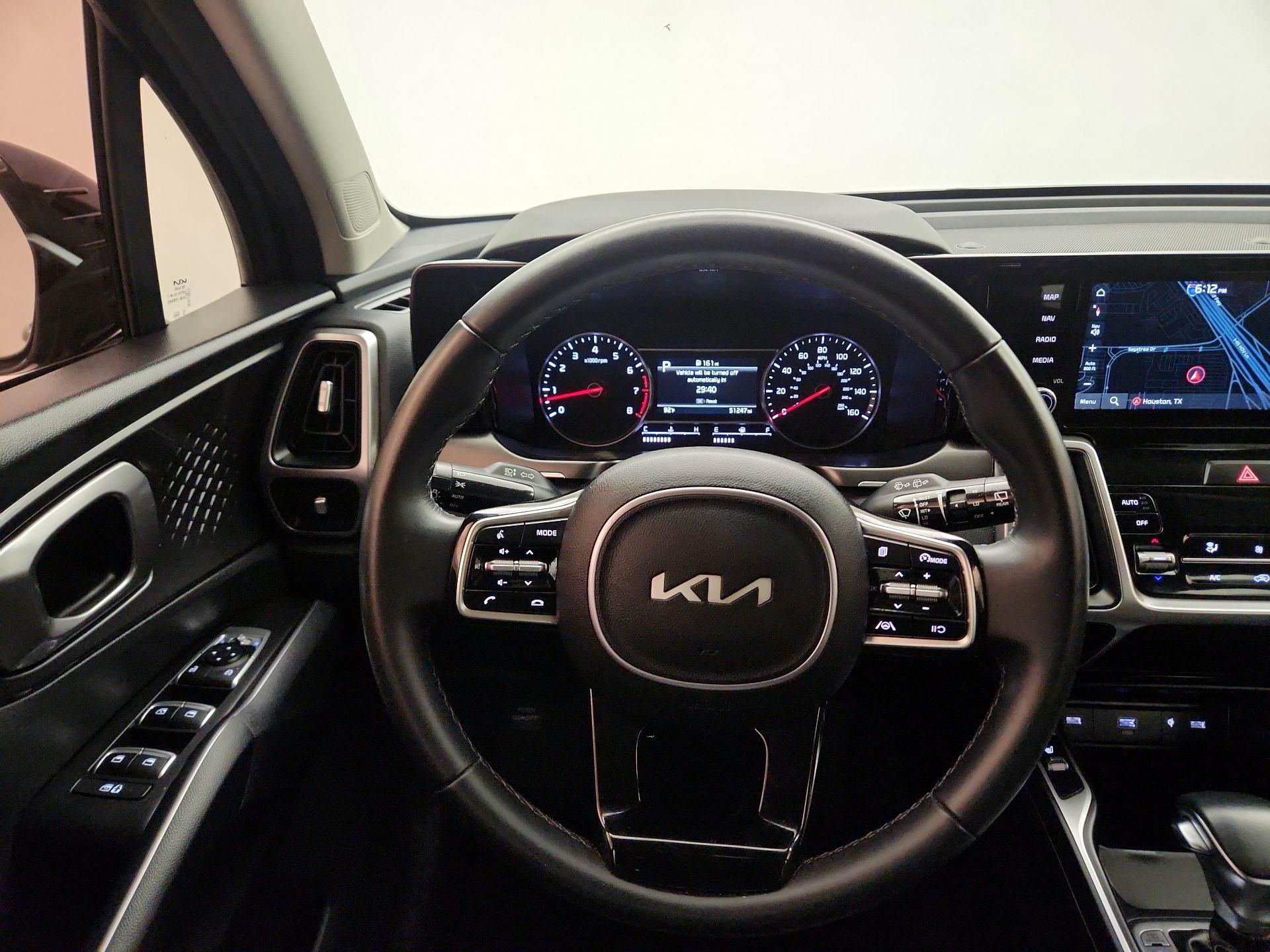 Thumbnail: 2023 Kia Sorento - 10