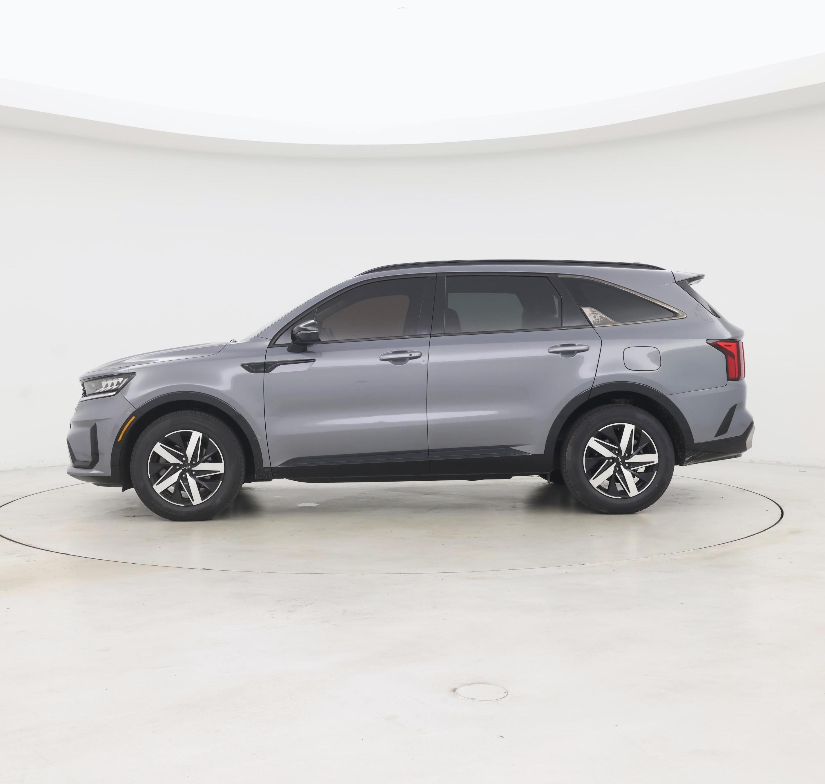 Thumbnail: 2023 Kia Sorento - 3