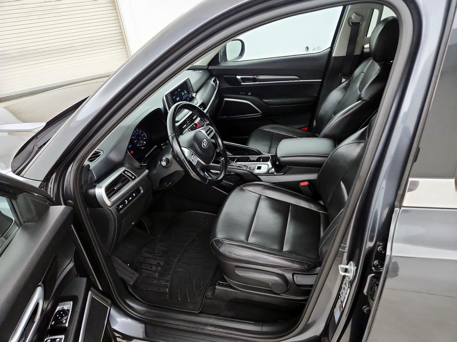 2021 Kia Telluride LX - Photo 12