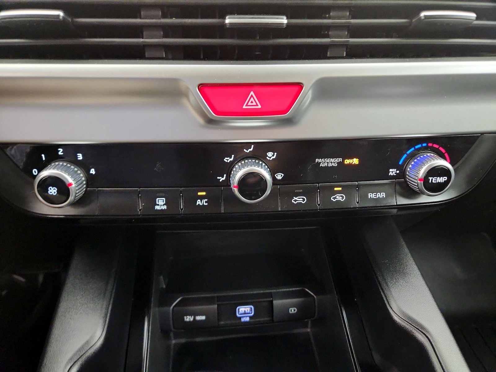 2021 Kia Telluride LX - Photo 17