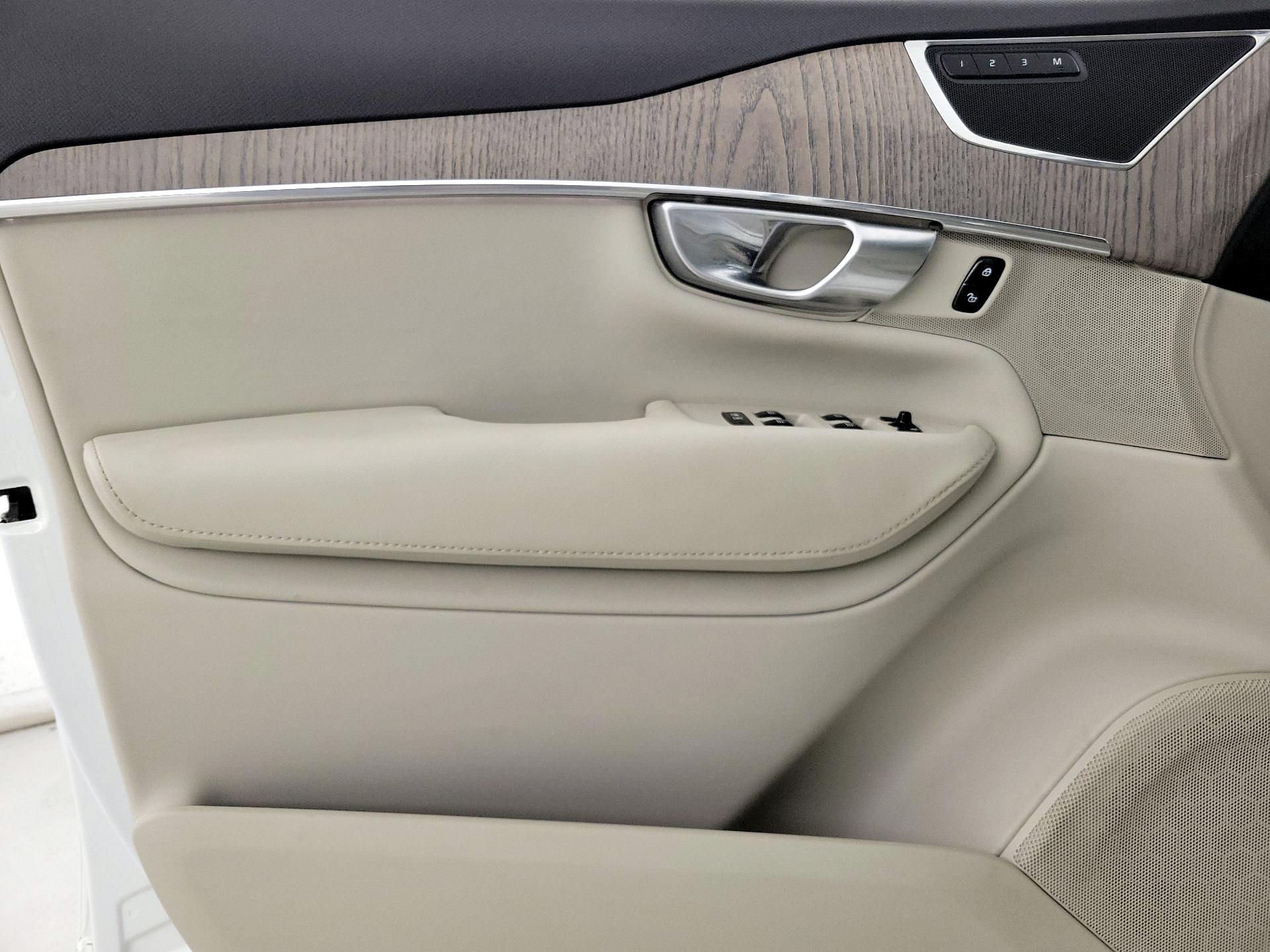Thumbnail: 2023 Volvo XC90 - 12
