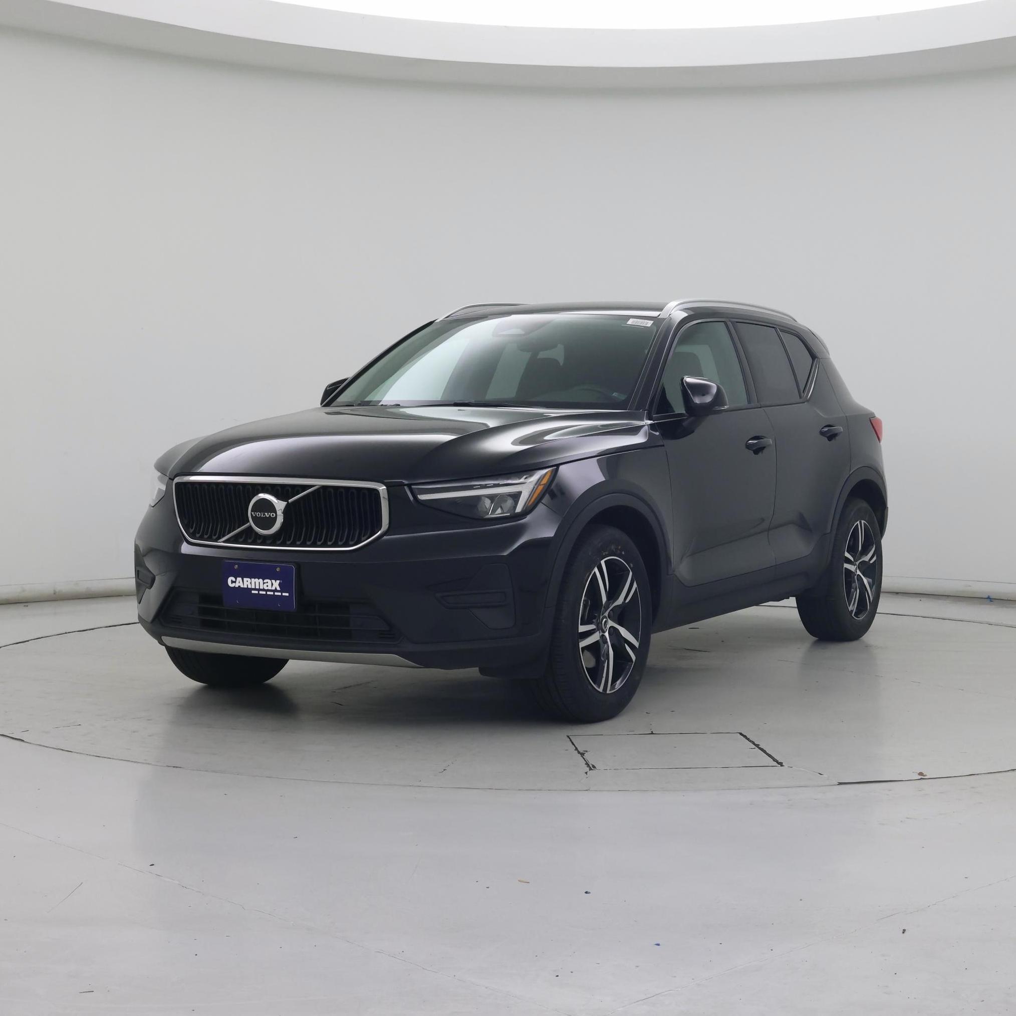 Thumbnail: 2023 Volvo XC40 - 4