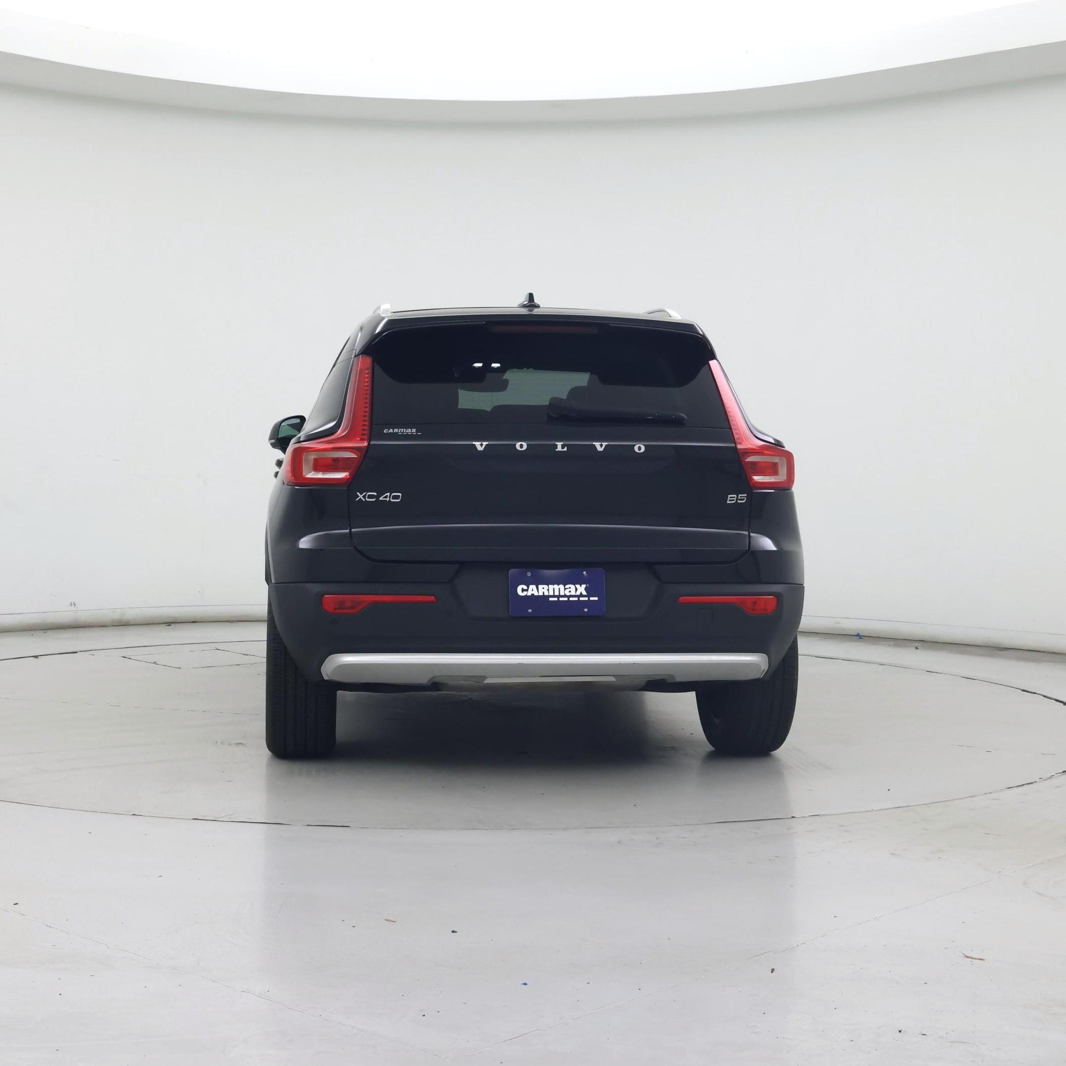 Thumbnail: 2023 Volvo XC40 - 6