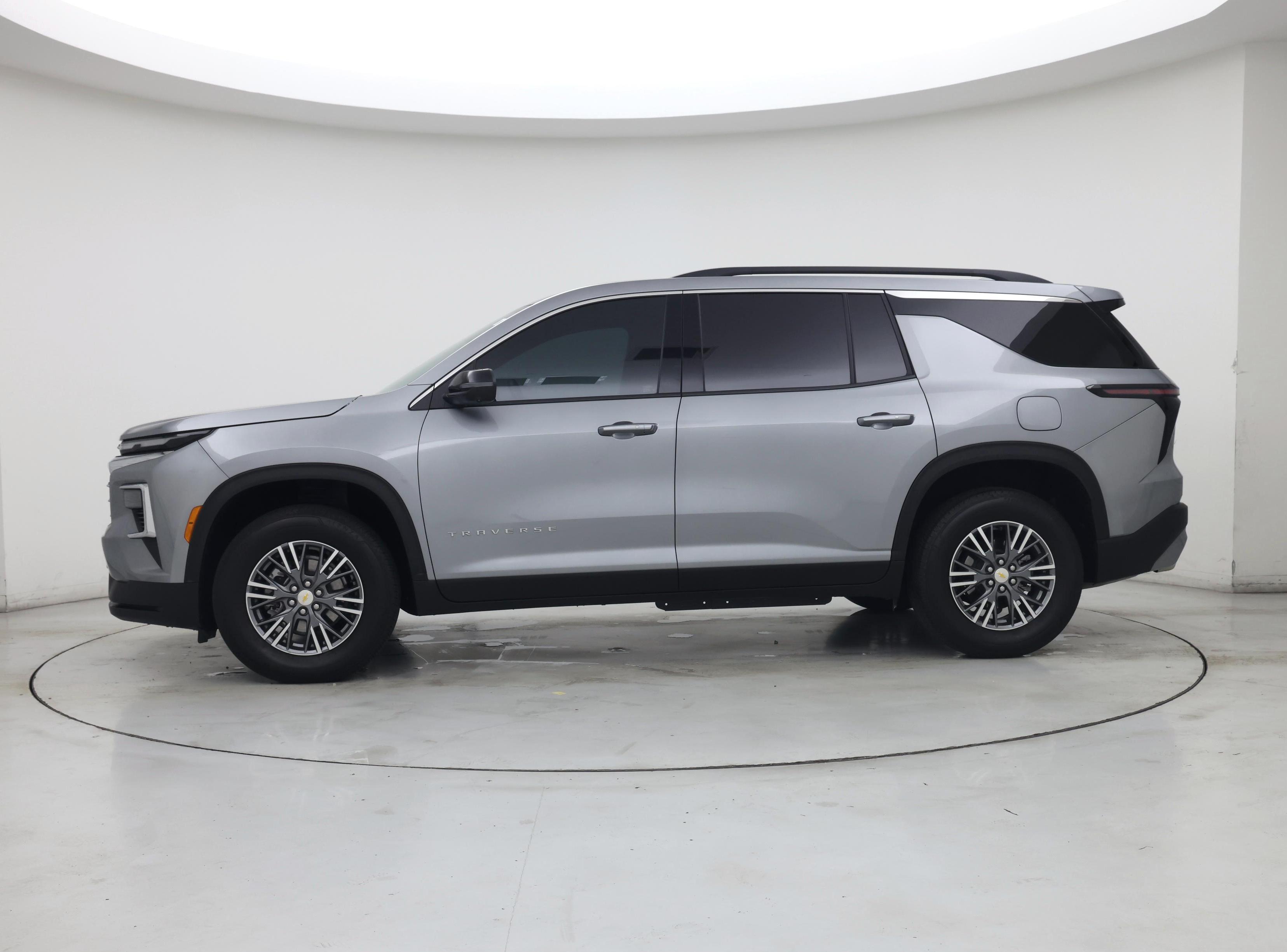 Thumbnail: 2025 Chevrolet Traverse - 3