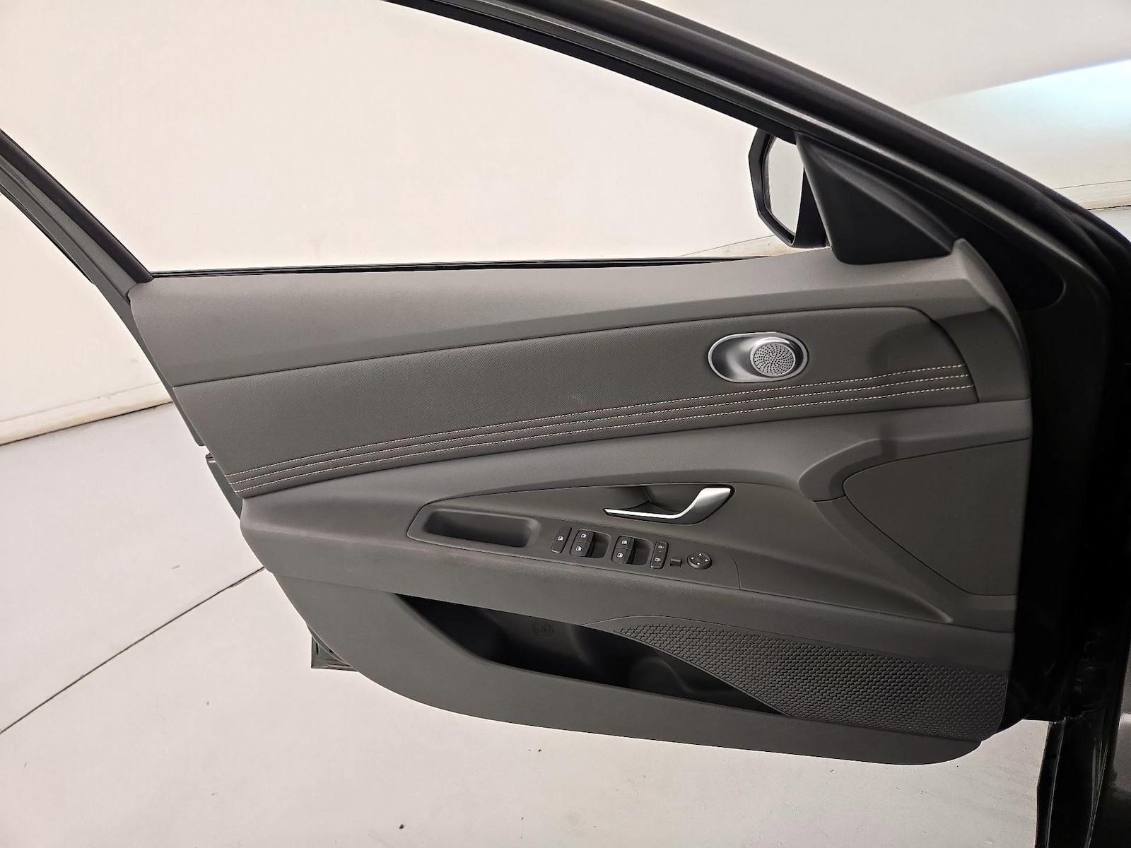 2026 Hyundai Elantra SEL Sport - Photo 13