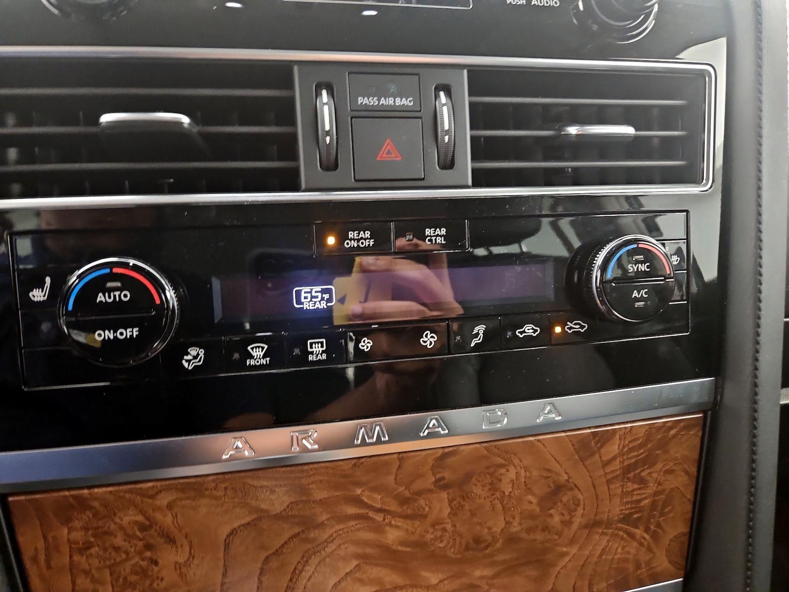 2022 Nissan Armada SL - Photo 15