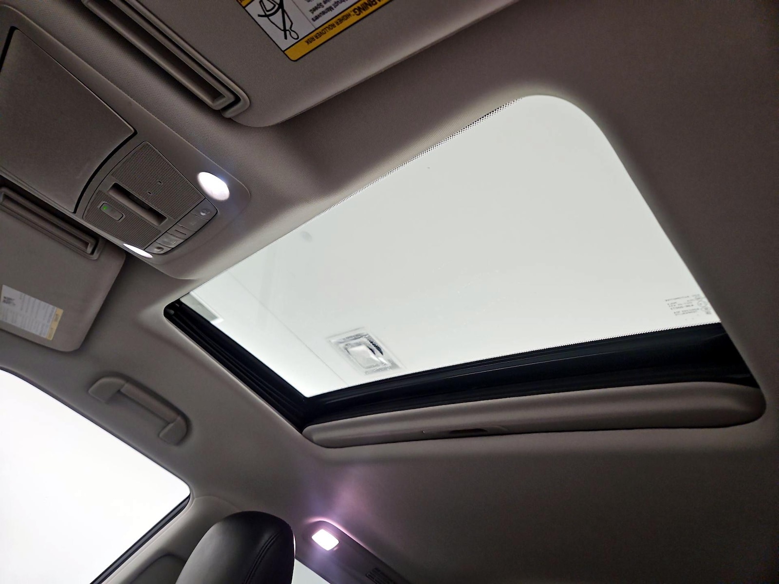2022 Nissan Armada SL - Photo 17