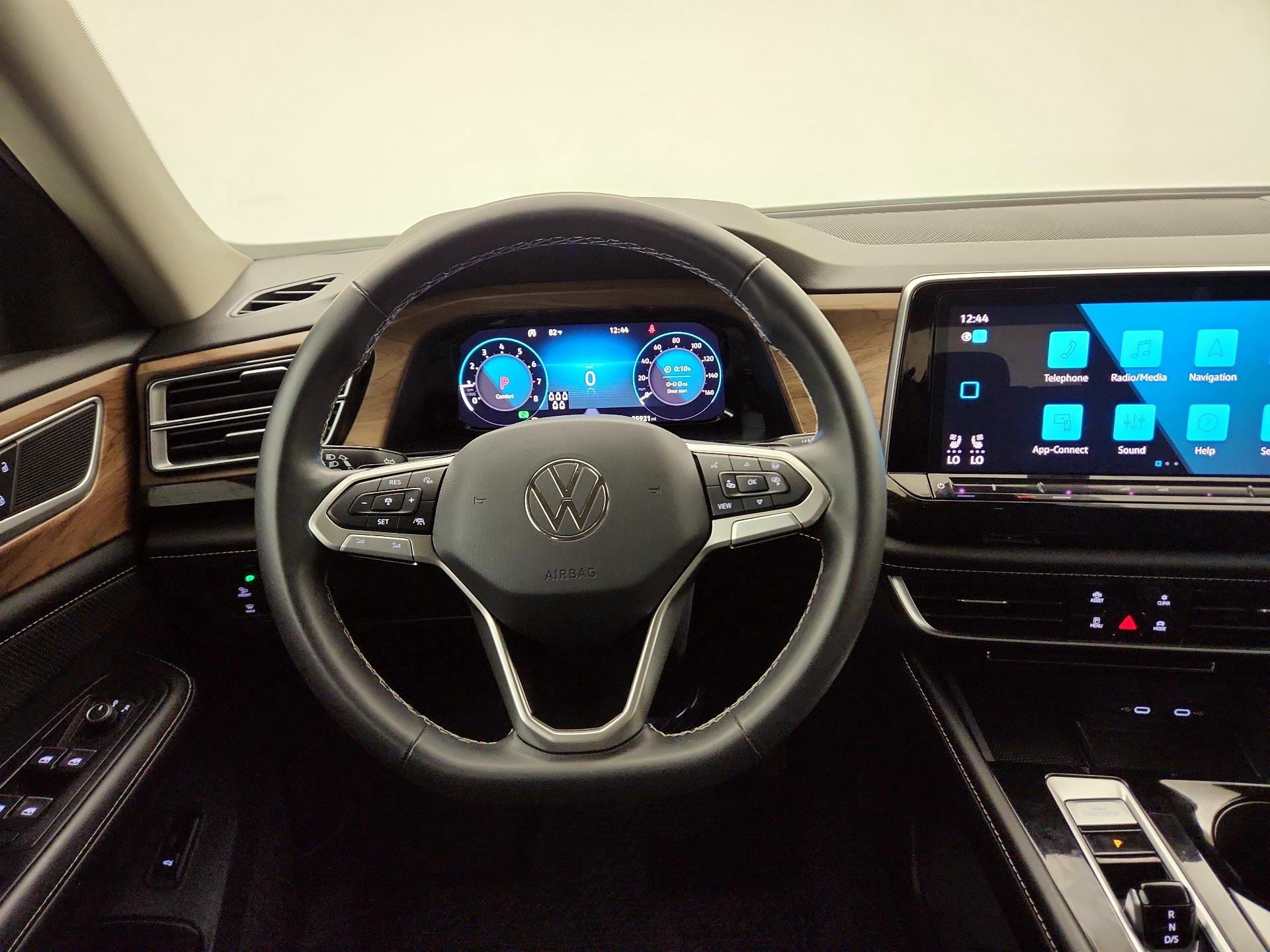 Thumbnail: 2024 Volkswagen Atlas - 10