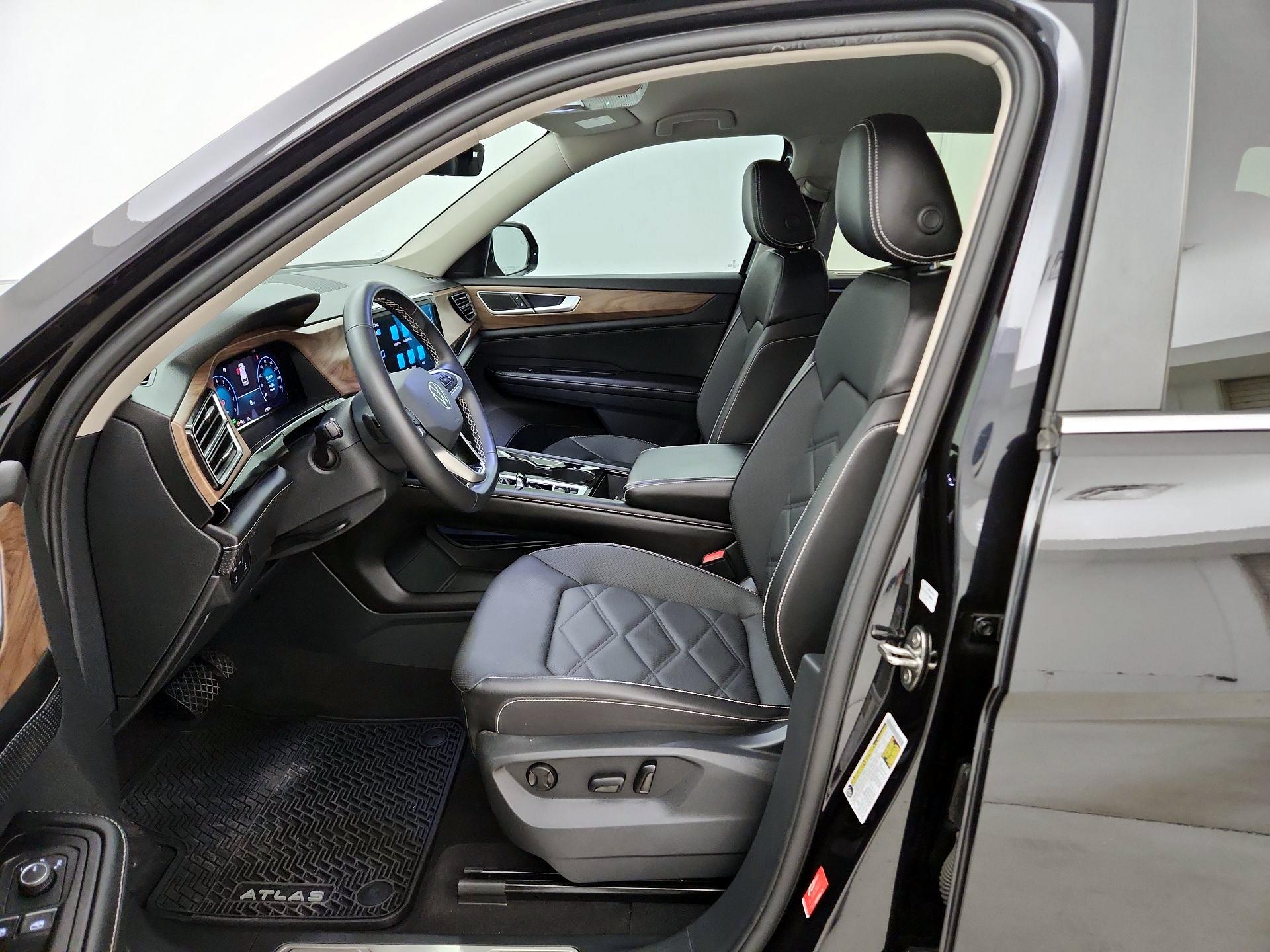 Thumbnail: 2024 Volkswagen Atlas - 11