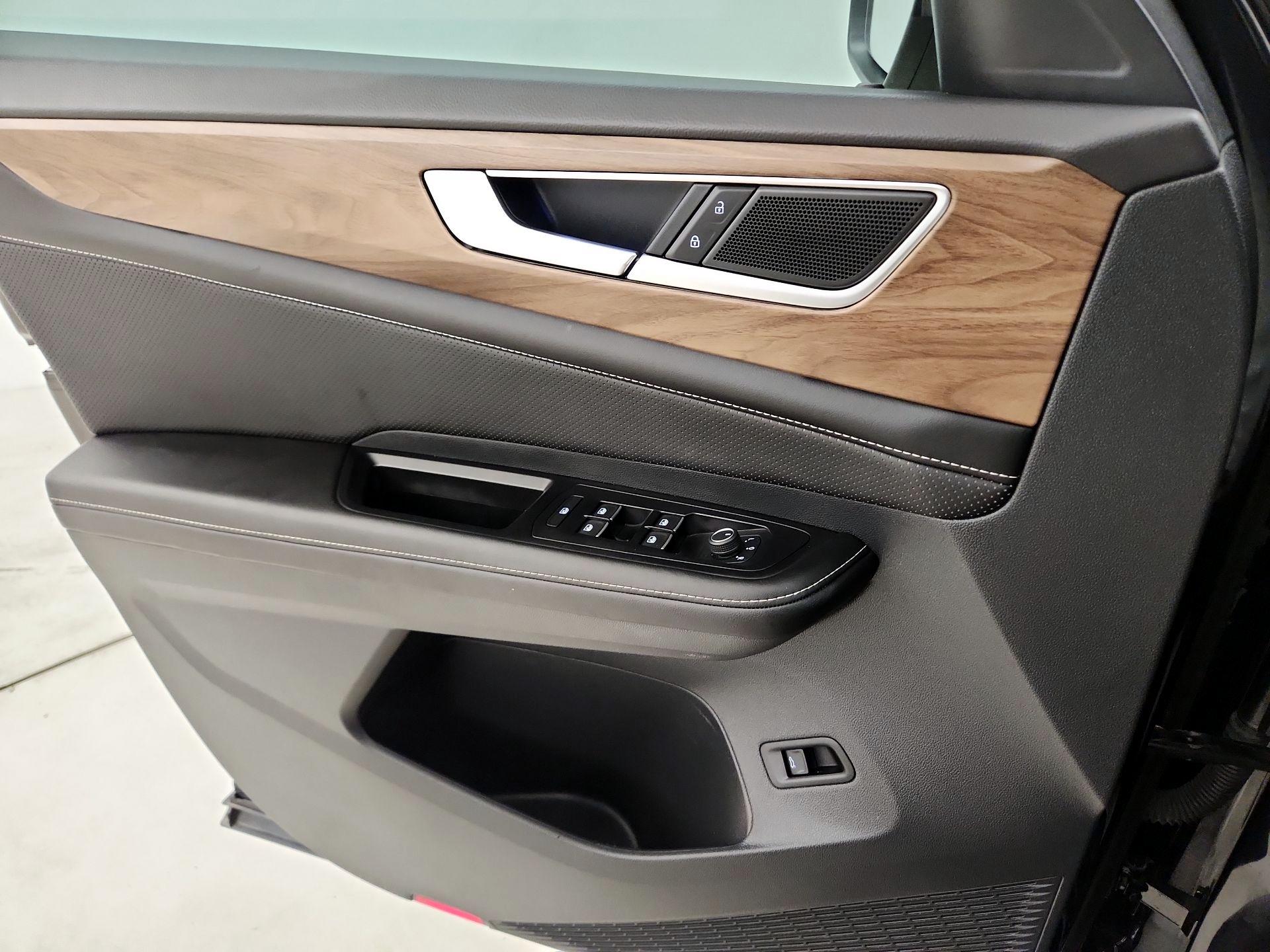 Thumbnail: 2024 Volkswagen Atlas - 12