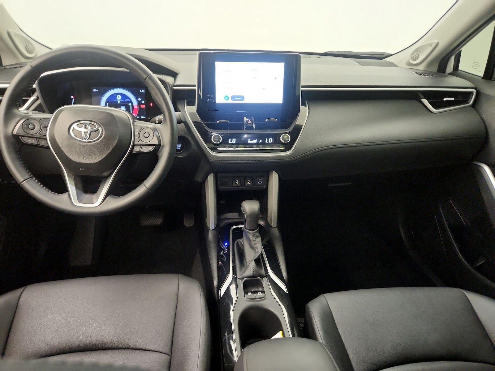 2024 Toyota Corolla Cross XLE - Photo 10