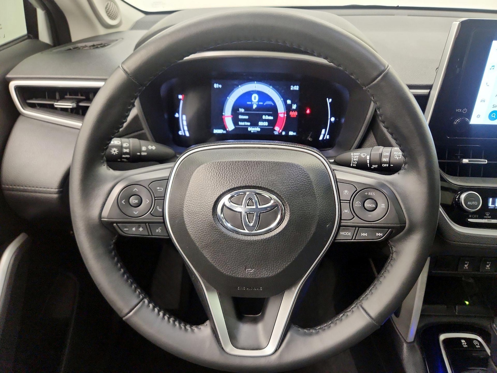 2024 Toyota Corolla Cross XLE - Photo 11