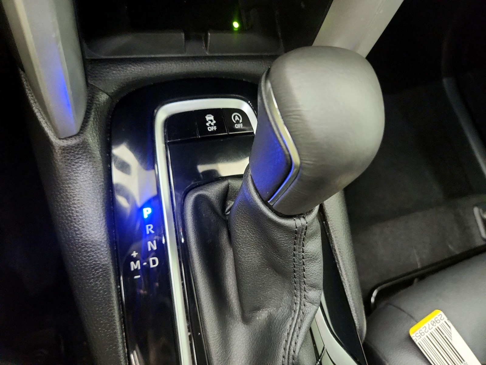 2024 Toyota Corolla Cross XLE - Photo 18