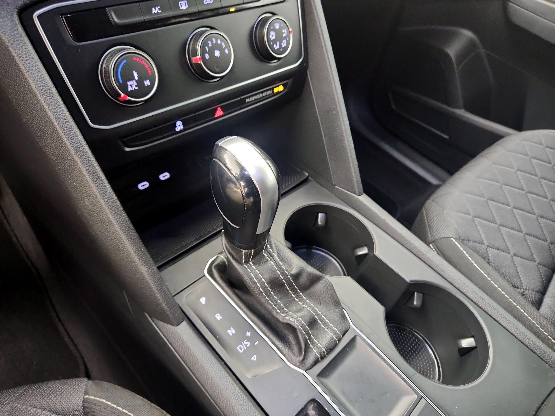 Thumbnail: 2021 Volkswagen Atlas - 17