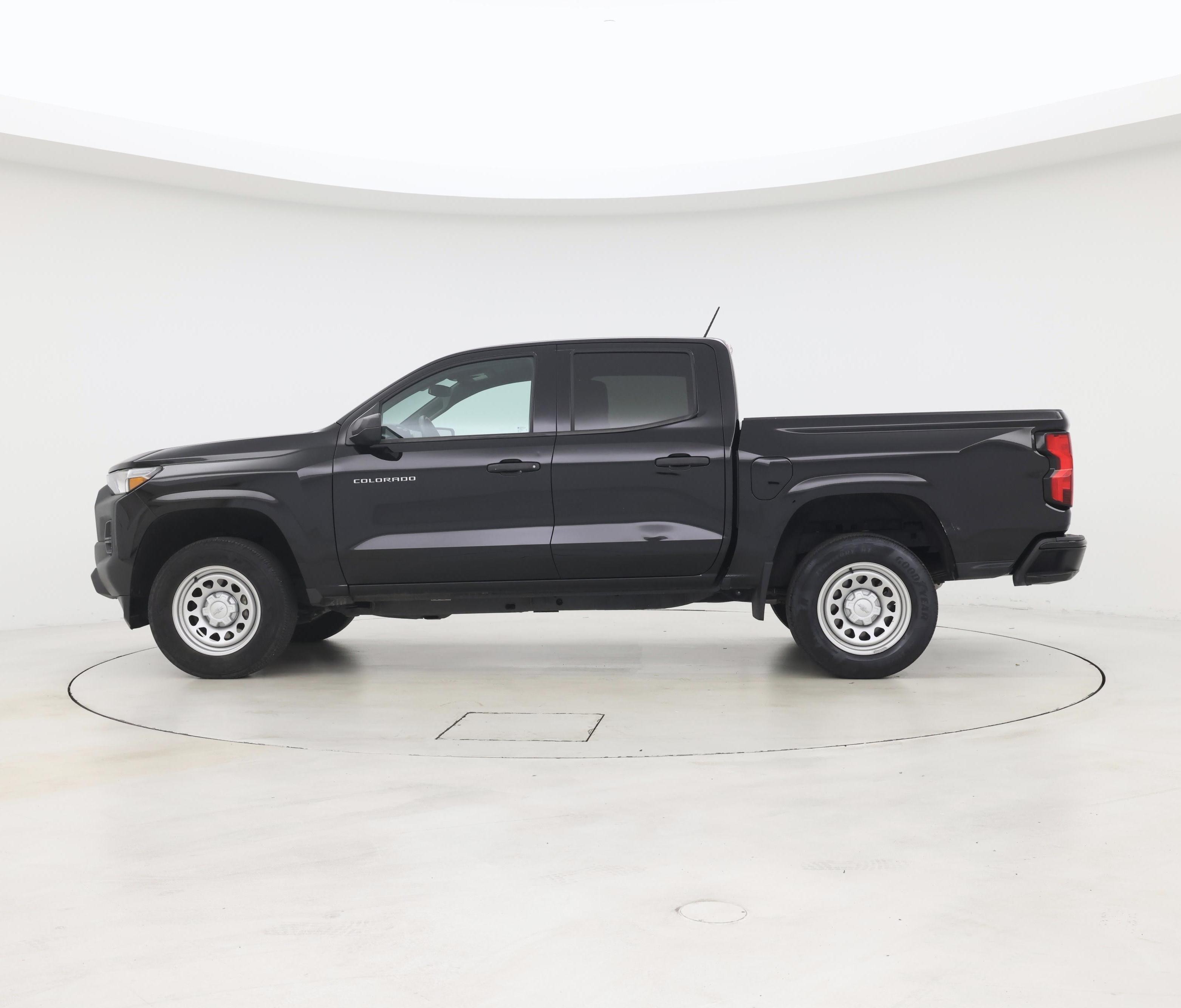 Thumbnail: 2024 Chevrolet Colorado - 3