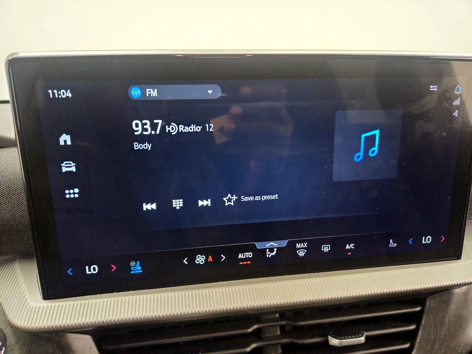 2025 Ford Explorer Platinum - Photo 17