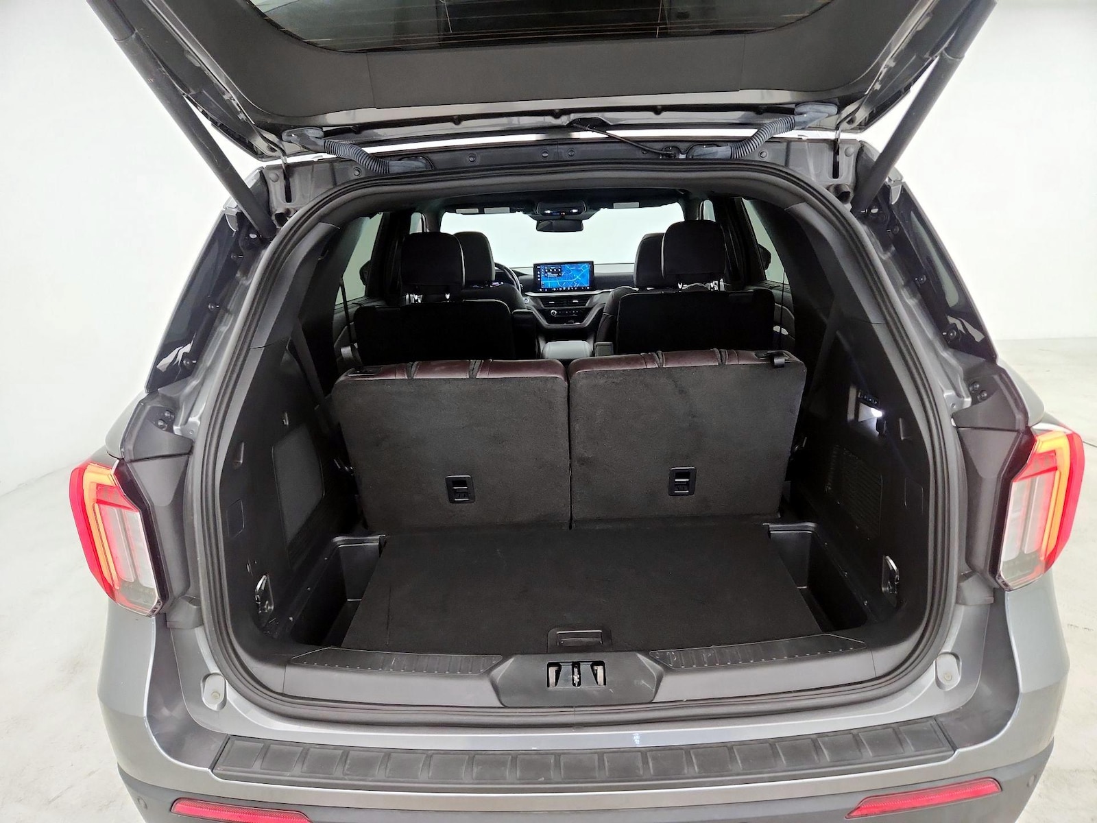 2025 Ford Explorer Platinum - Photo 24