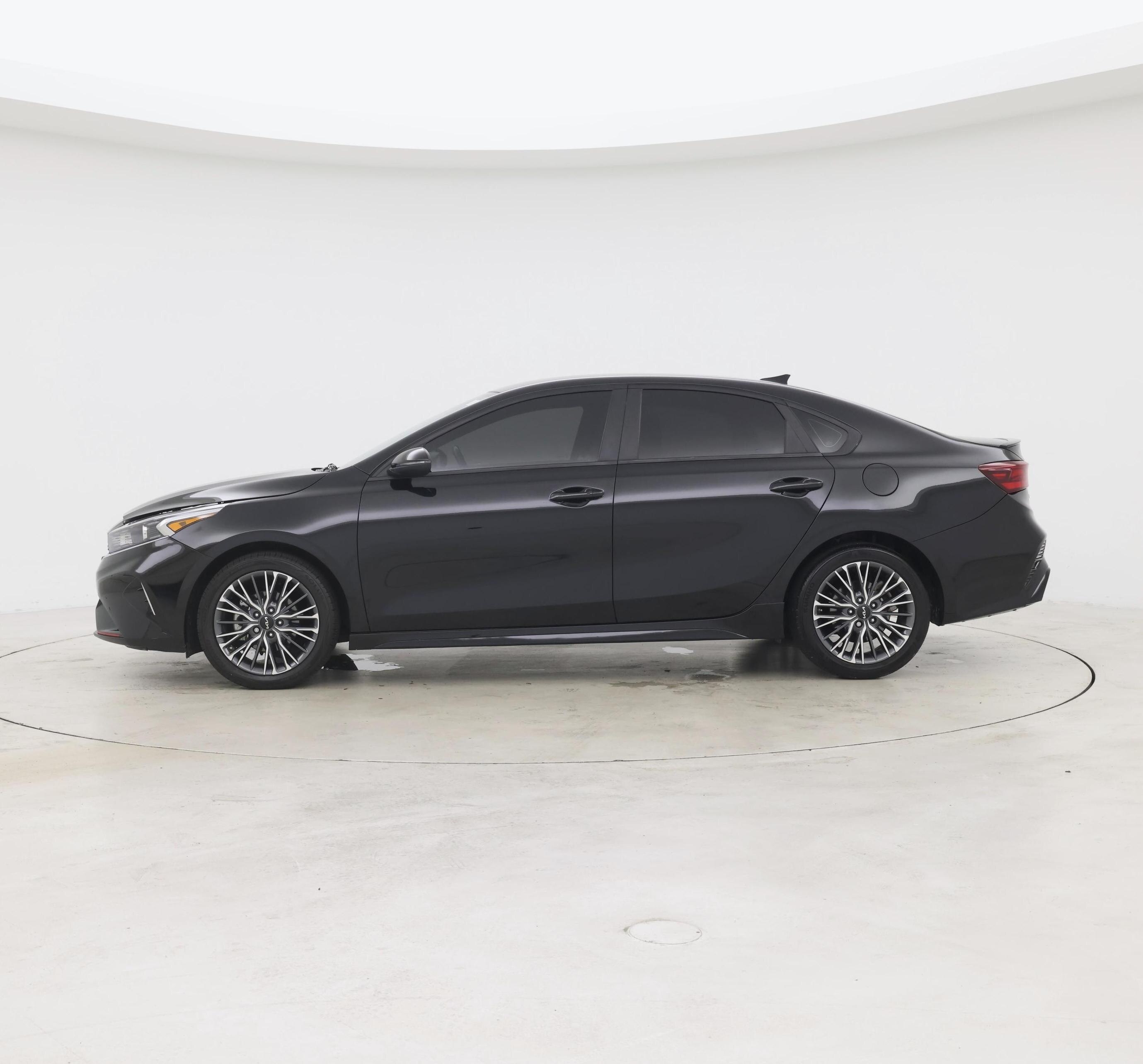 Thumbnail: 2024 Kia Forte - 3