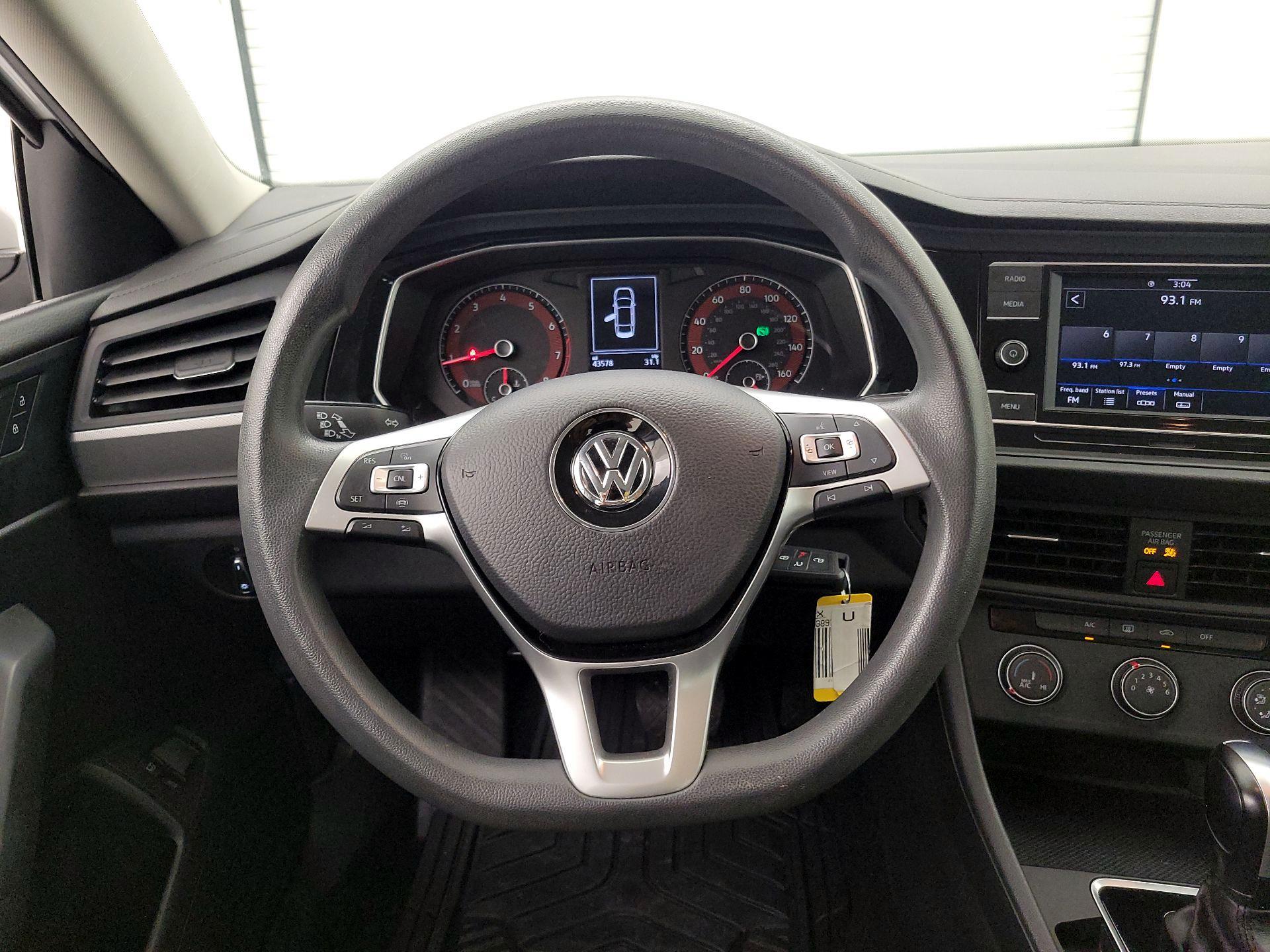 Thumbnail: 2021 Volkswagen Jetta - 10