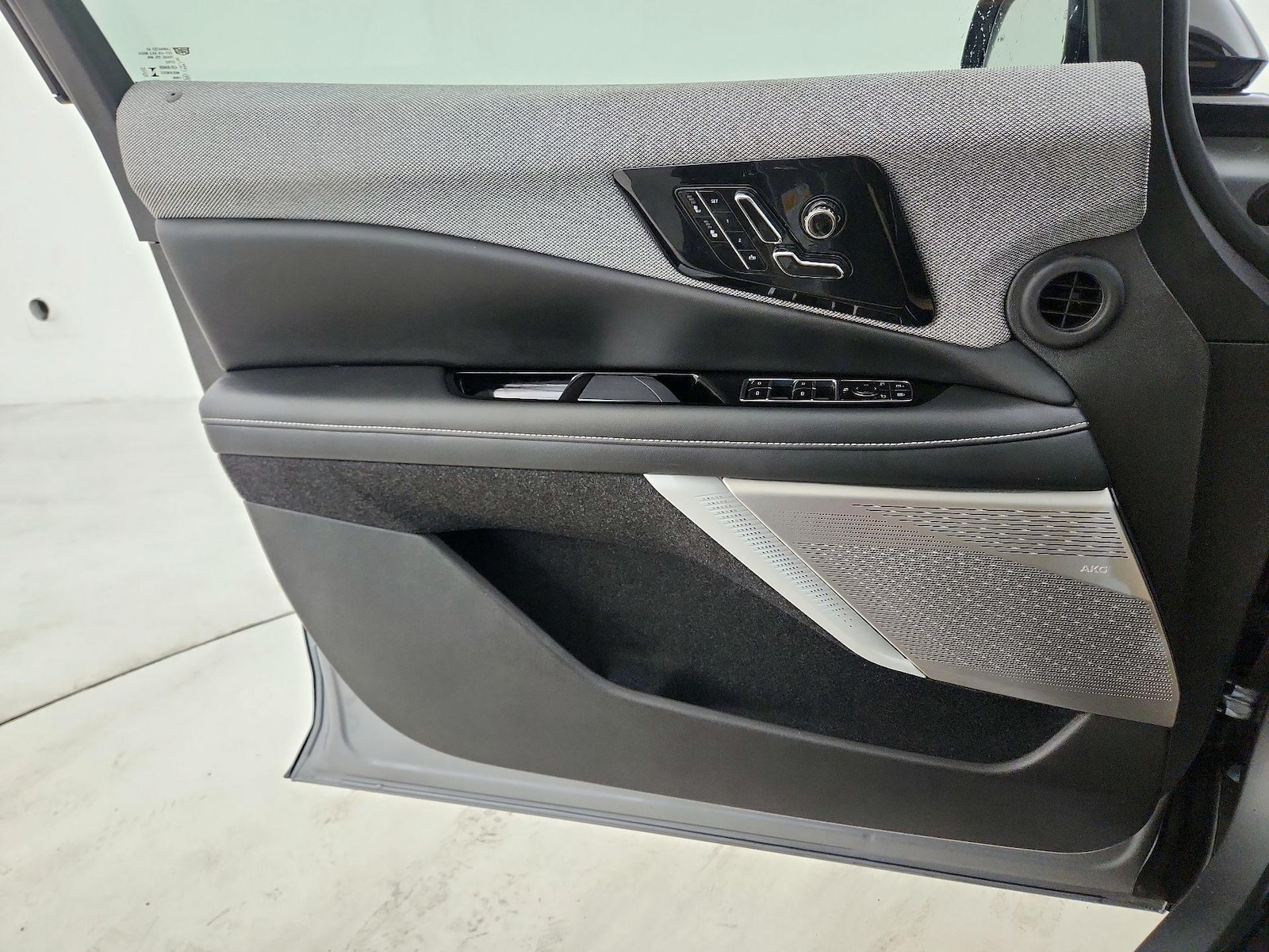 2025 Cadillac OPTIQ Luxury 1 - Photo 13