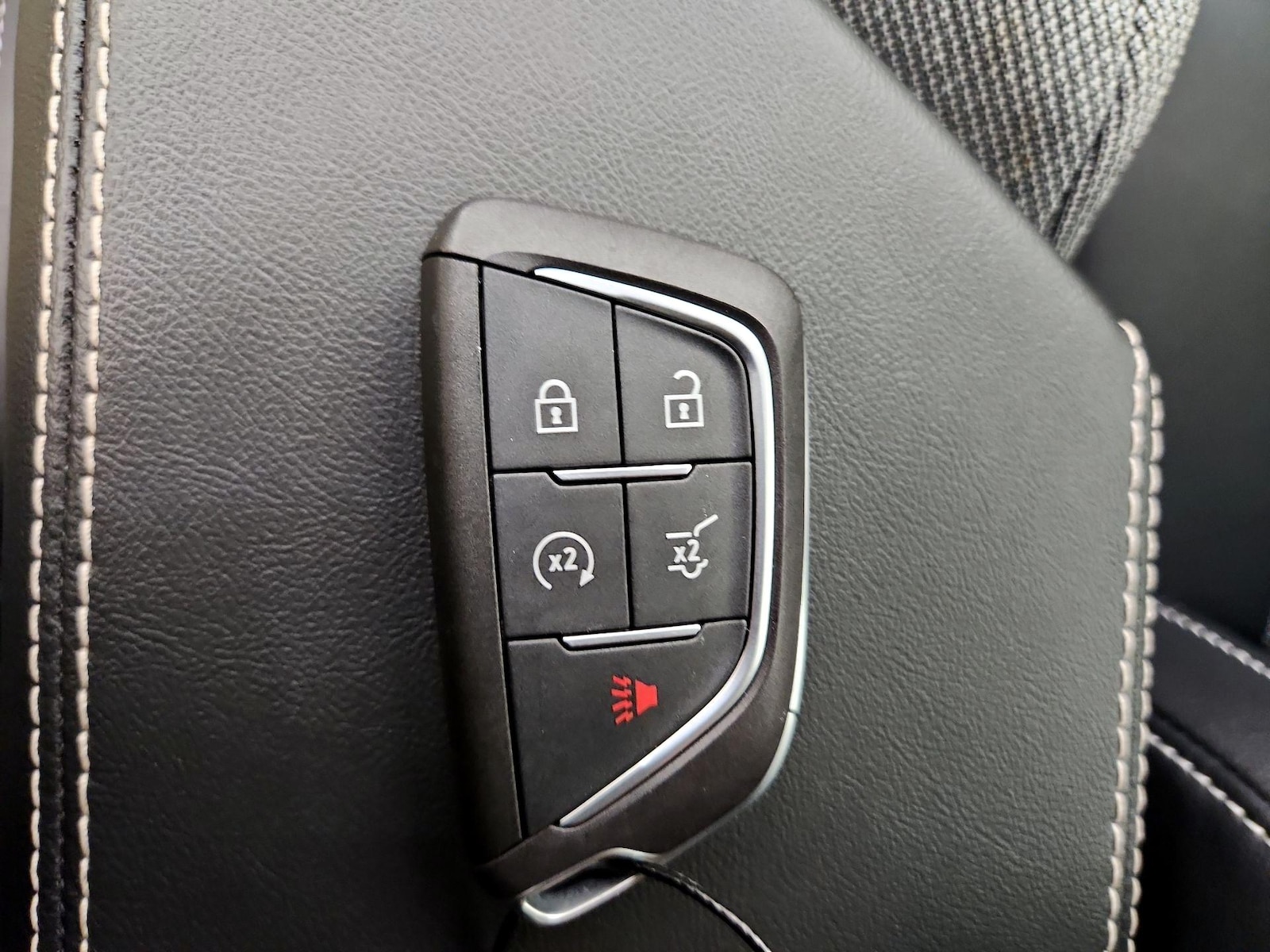 2025 Cadillac OPTIQ Luxury 1 - Photo 24