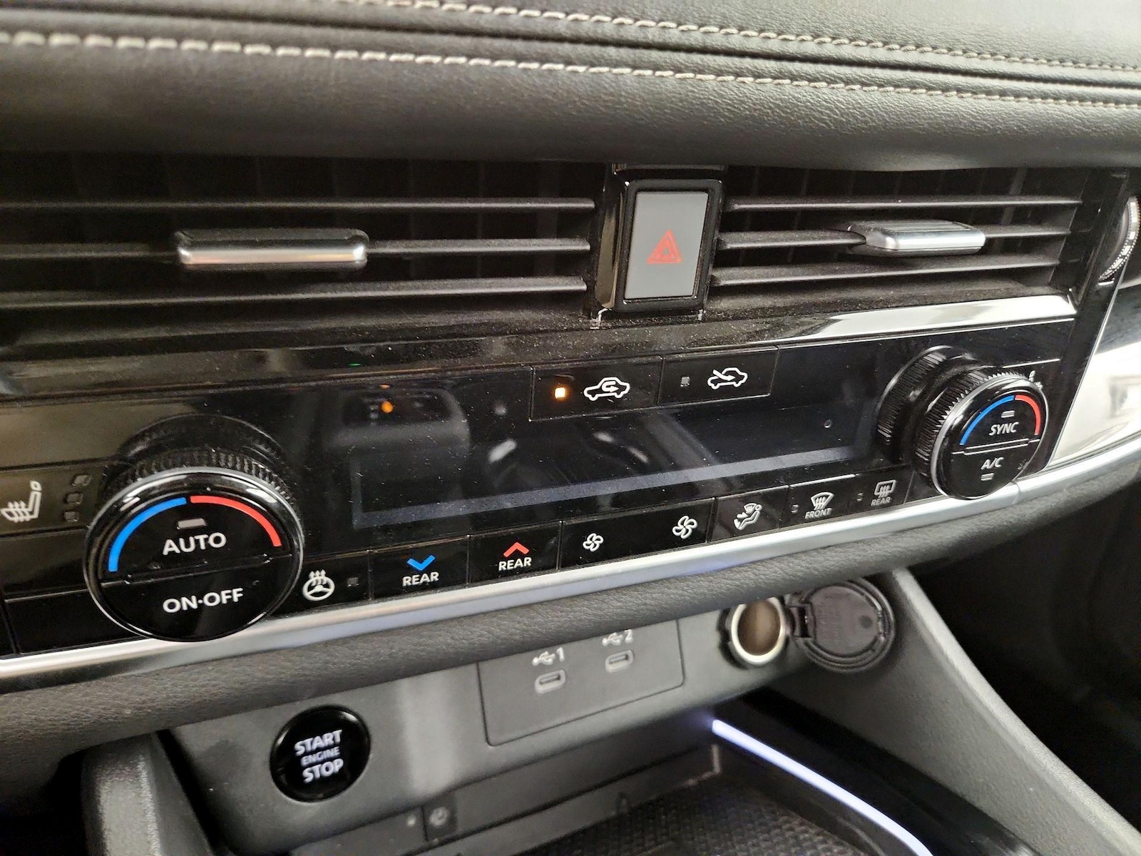 2024 Nissan Rogue SL - Photo 18
