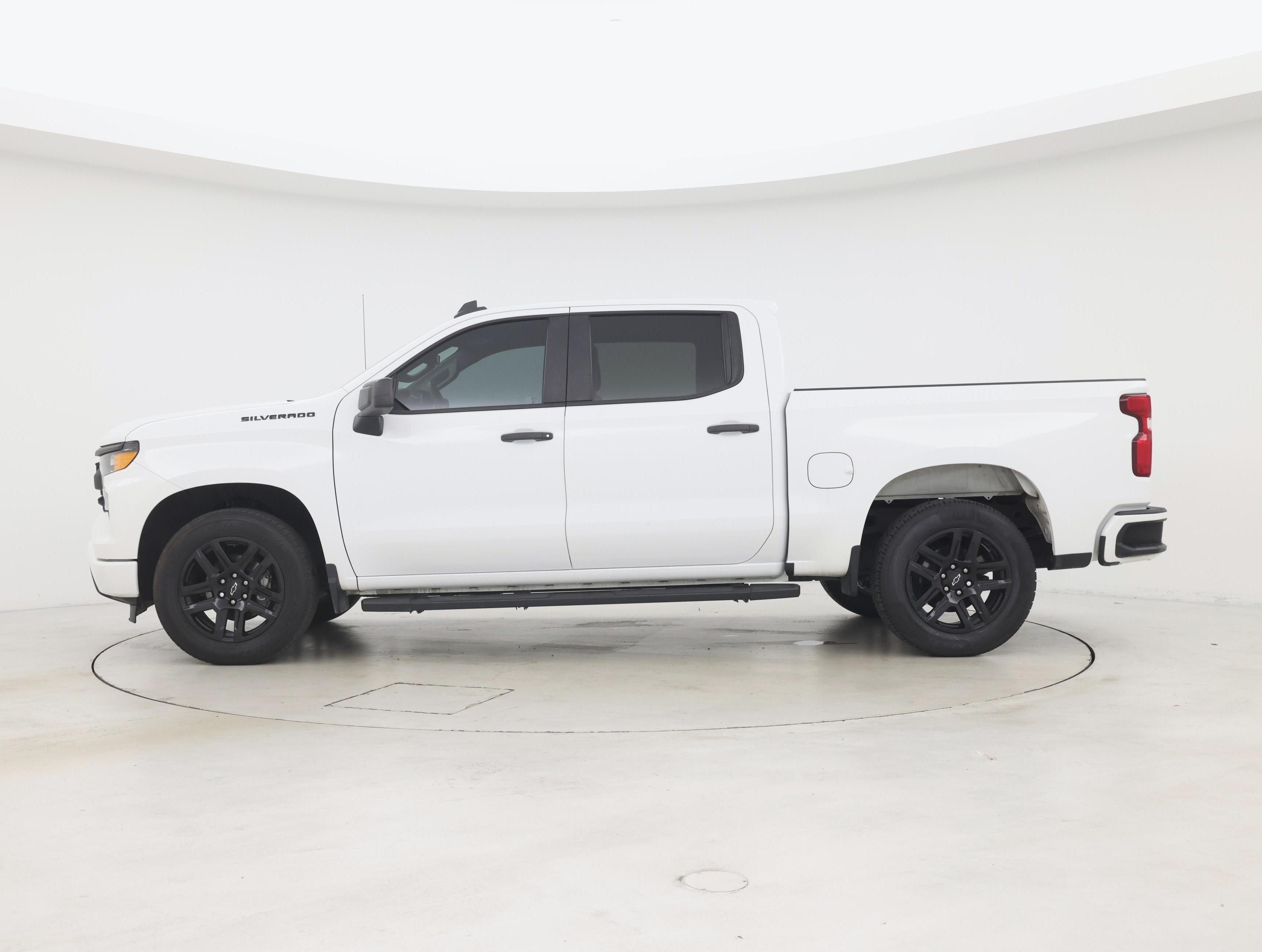Thumbnail: 2022 Chevrolet Silverado 1500 - 3