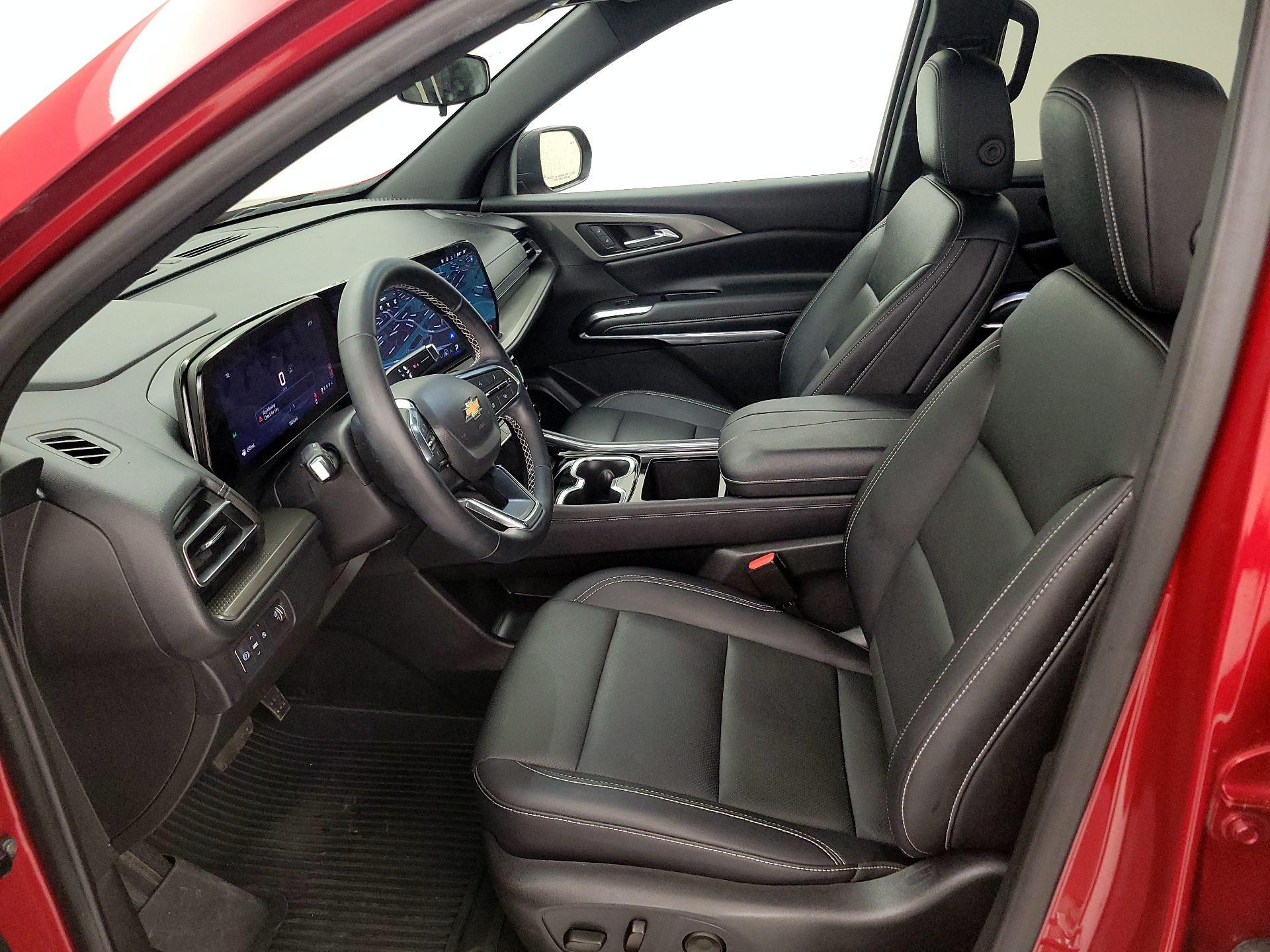 Thumbnail: 2025 Chevrolet Traverse - 11