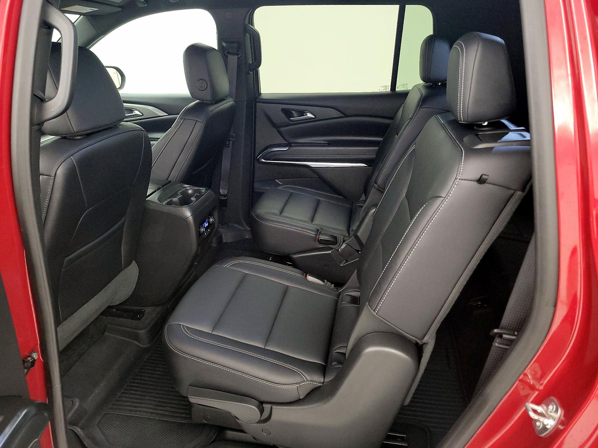 Thumbnail: 2025 Chevrolet Traverse - 20