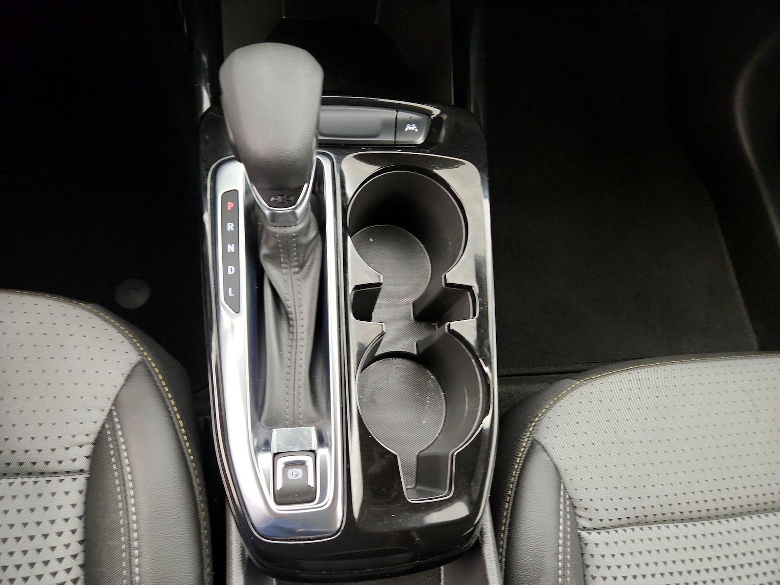 2024 Chevrolet Trax LT - Photo 18