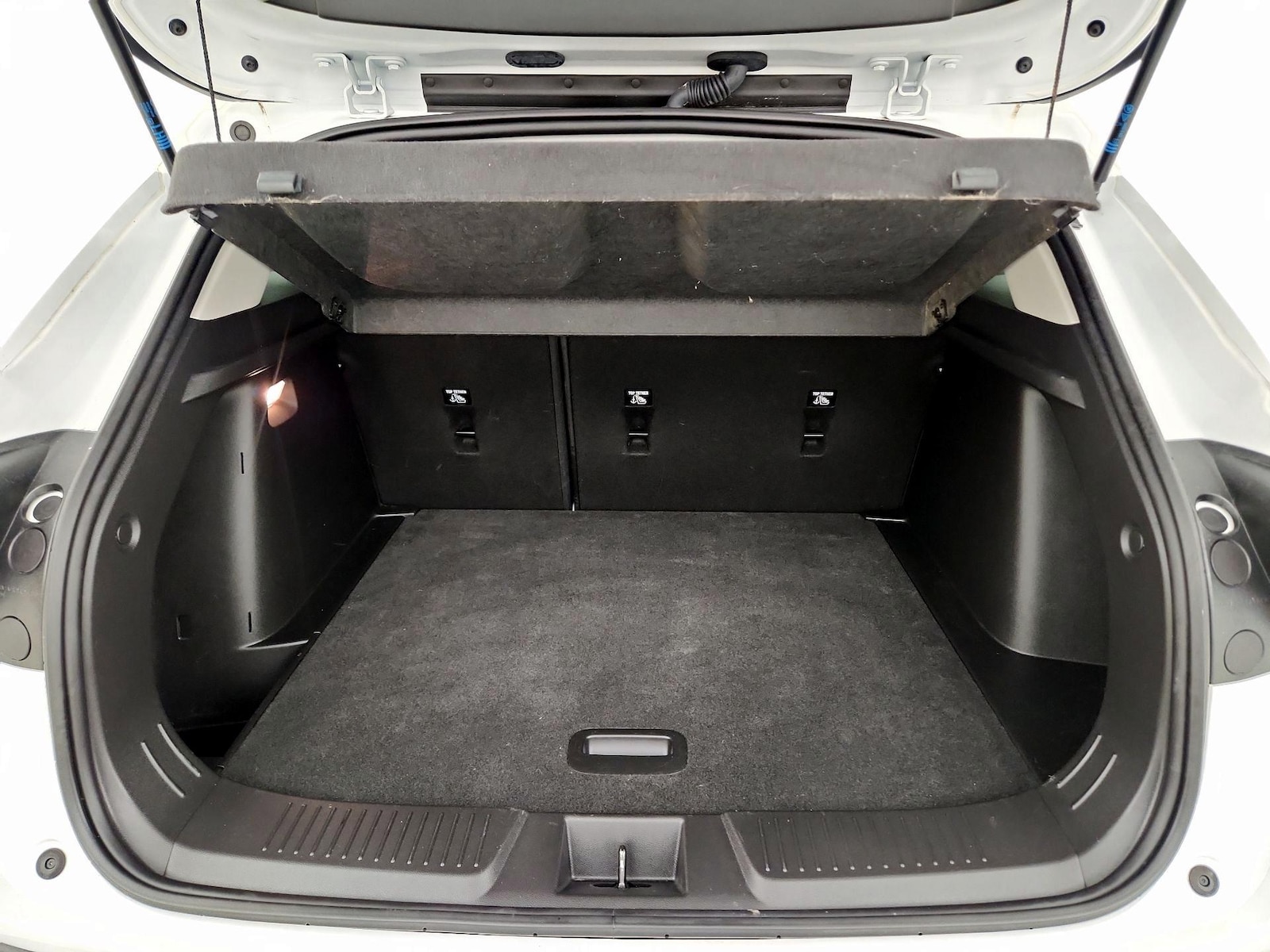 2024 Chevrolet Trax LT - Photo 21